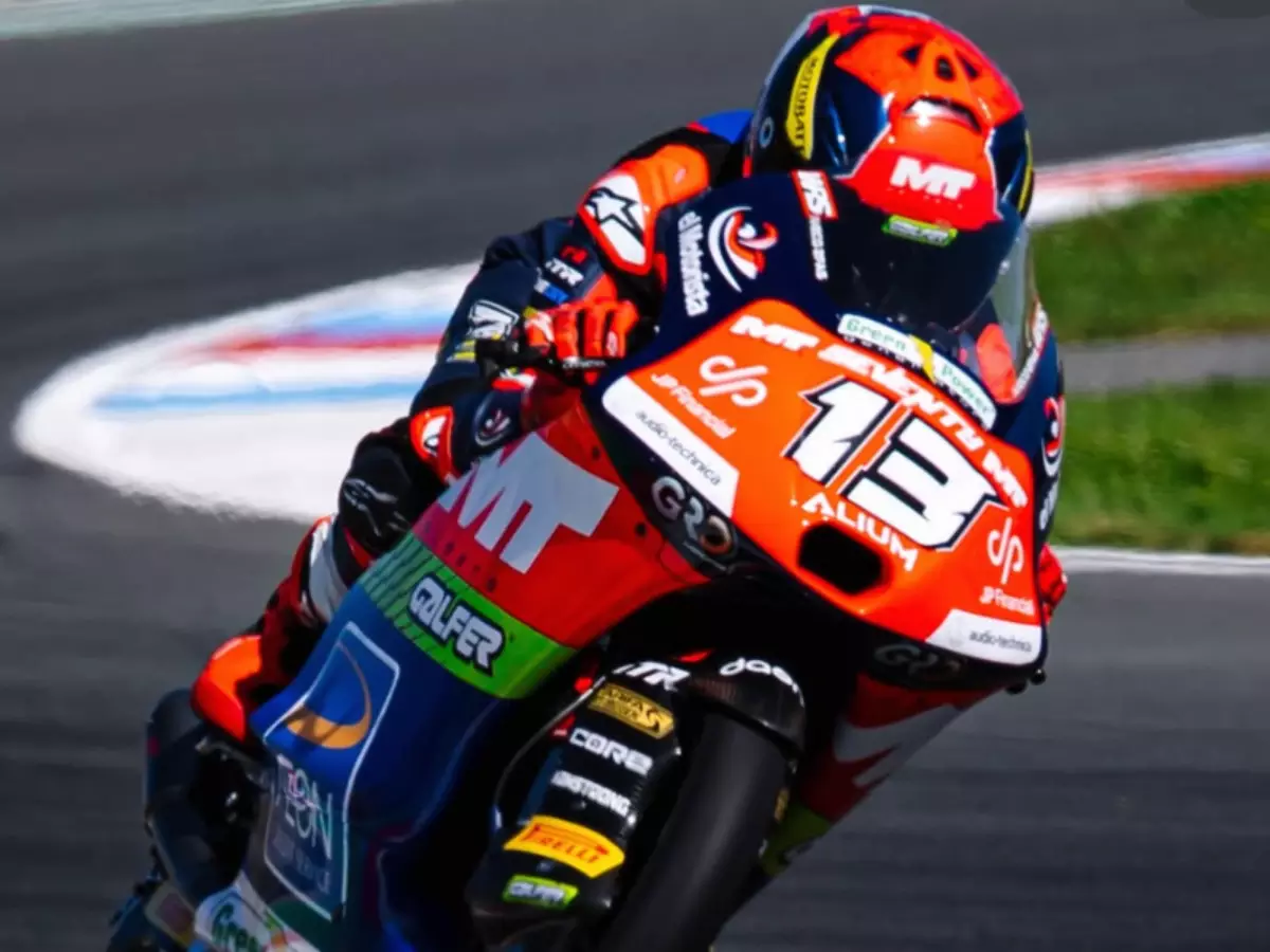 Moto3: Danish vence pela primera vez após volta final dramática no GP da Tchéquia