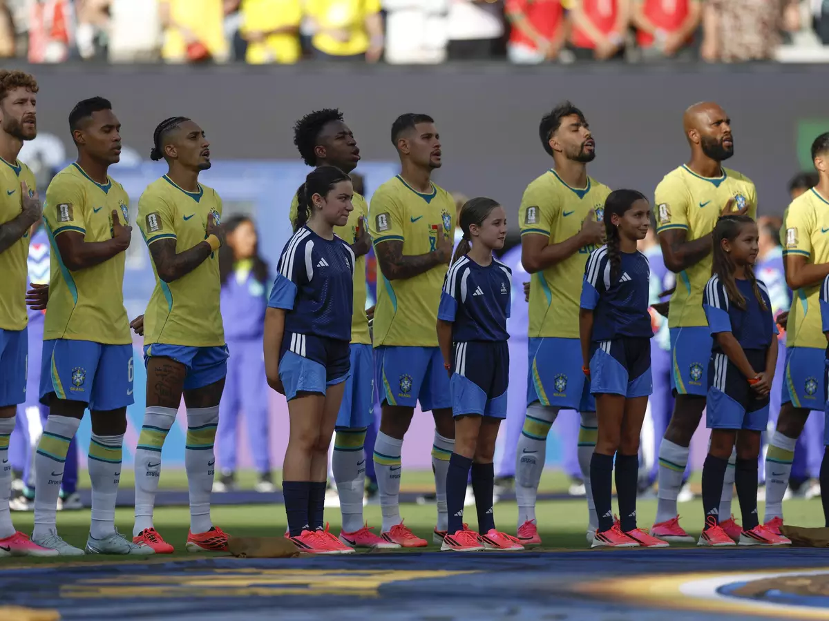 Brasileiro virou ídolo no futebol japonês após convite de Zico, foi garoto-propaganda de peruca e agora dá o caminho para Seleção avançar no mata
