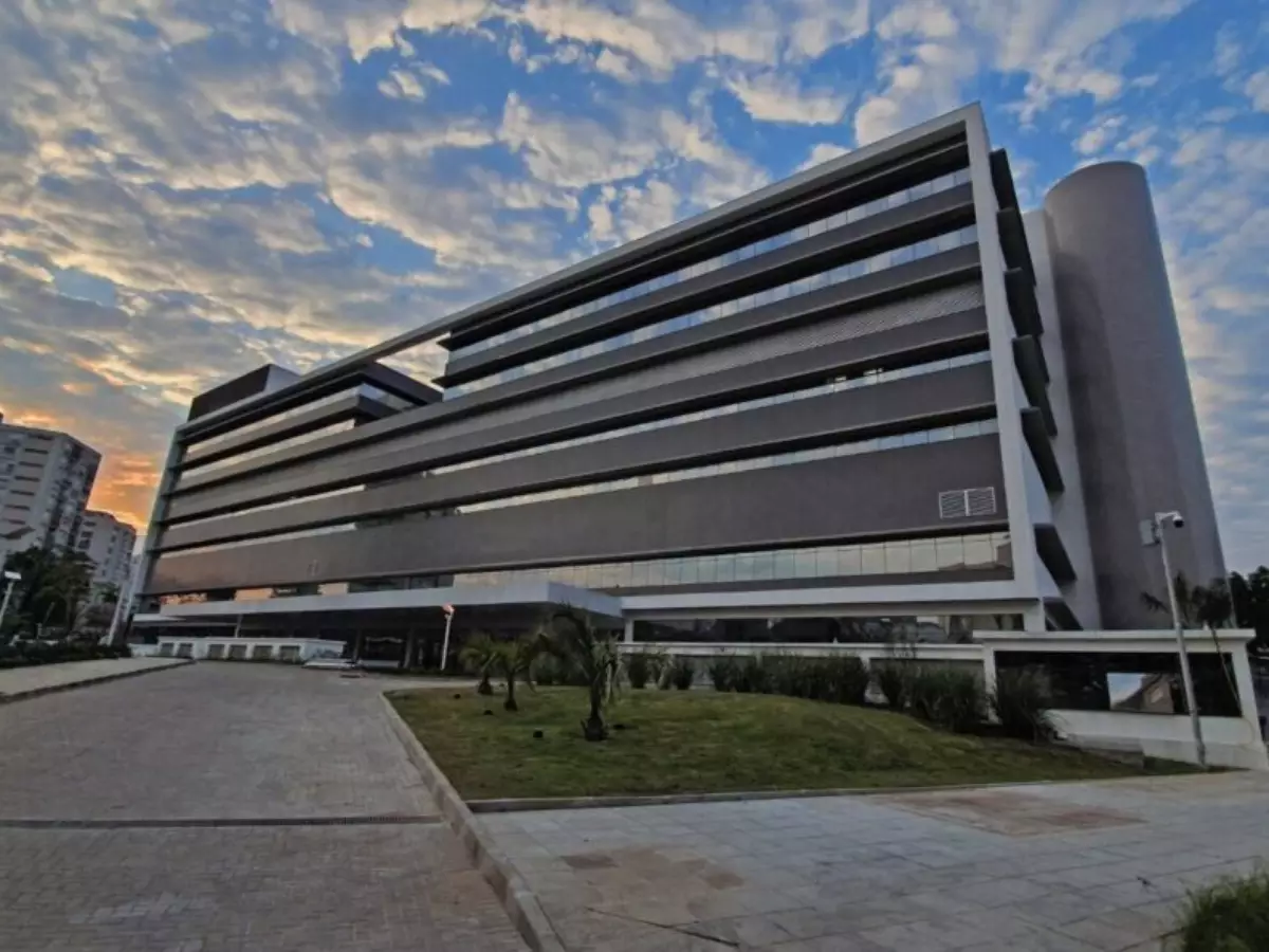 Surto bacteriano faz Hospital de Clínicas fechar Centro Obstétrico
