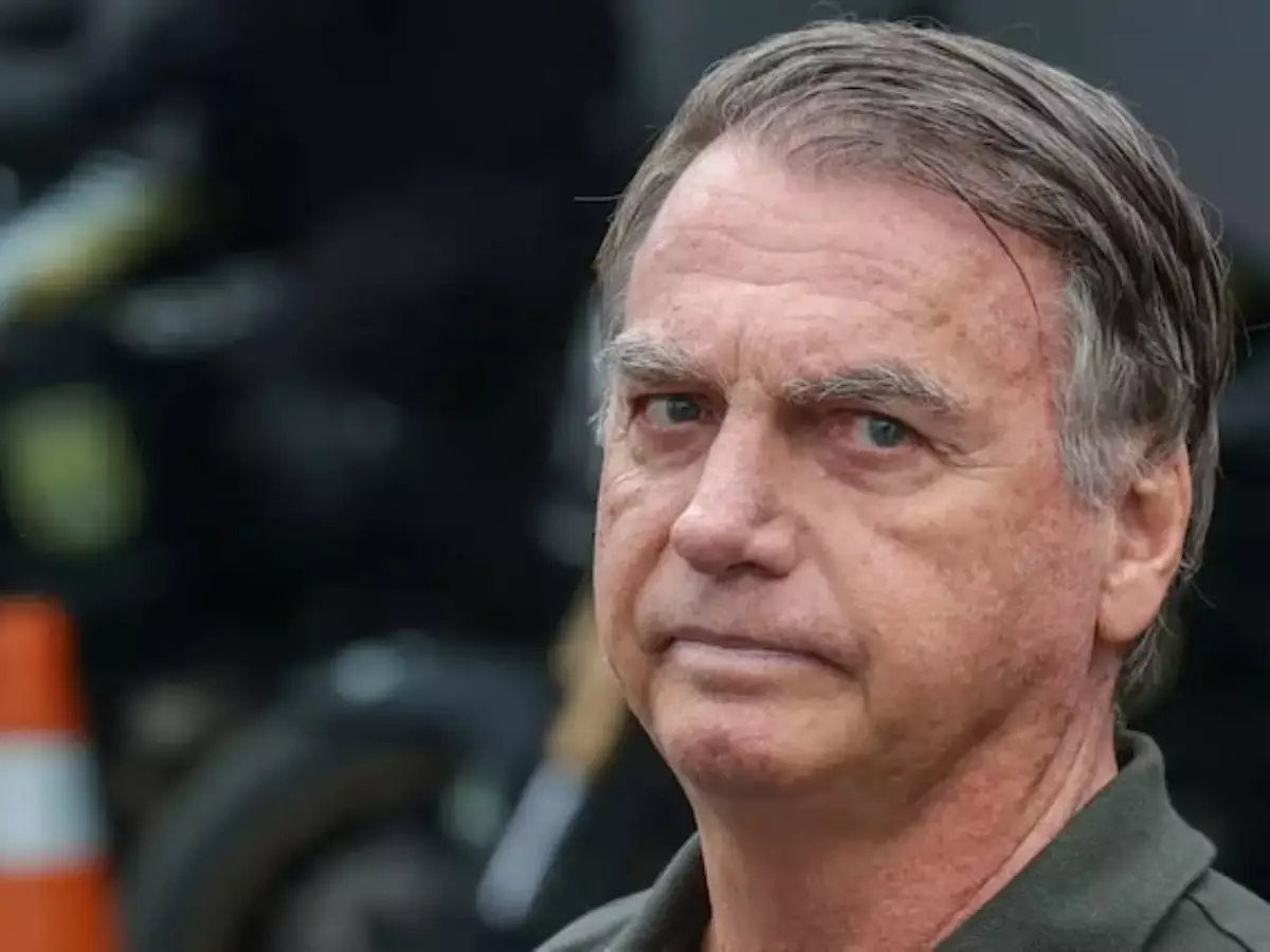 Defesa de Bolsonaro nega 'falta grave' em apreensão de arma e pede manutenção da domiciliar