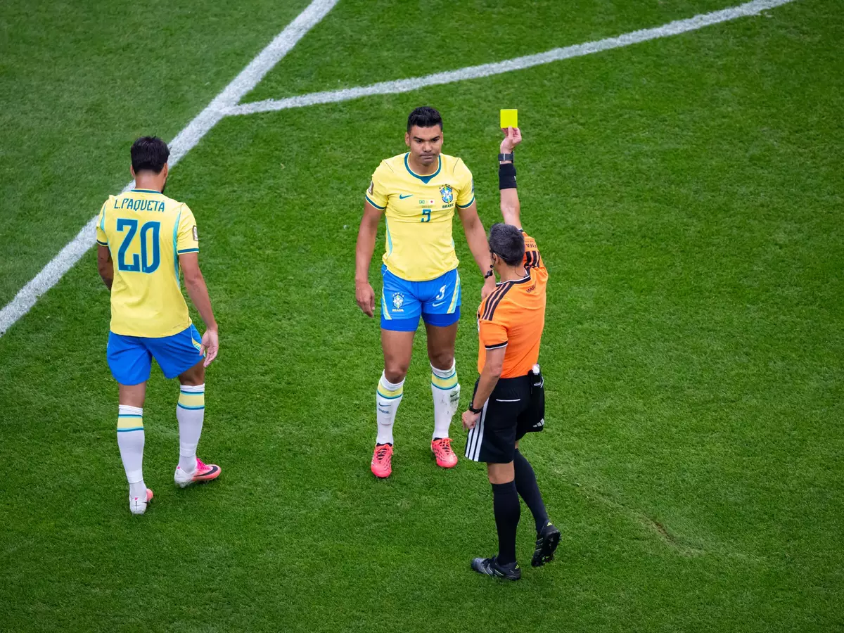 Raio-X dos cartões do Casemiro nas Copas: como foram?