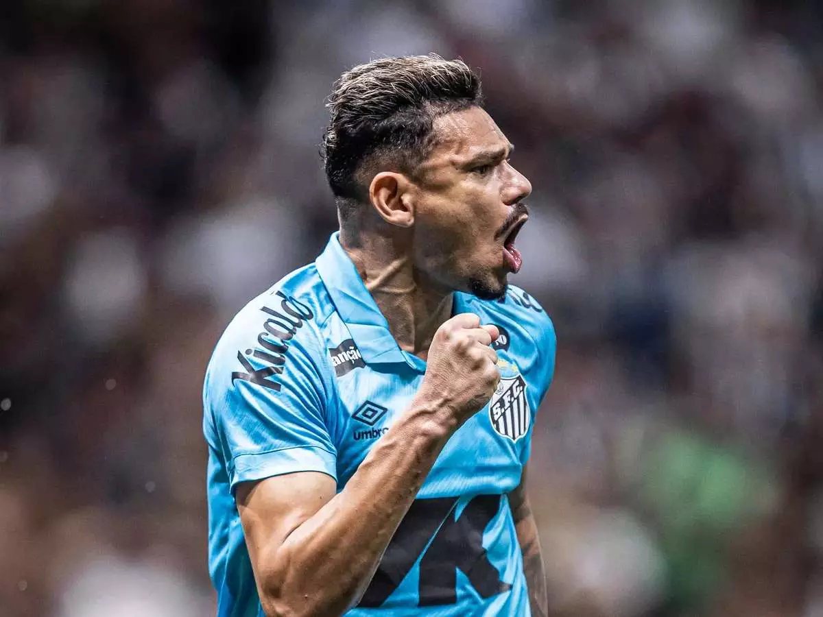 Quando o jogador pode rescindir com o clube? Entenda atitude Tiquinho Soares