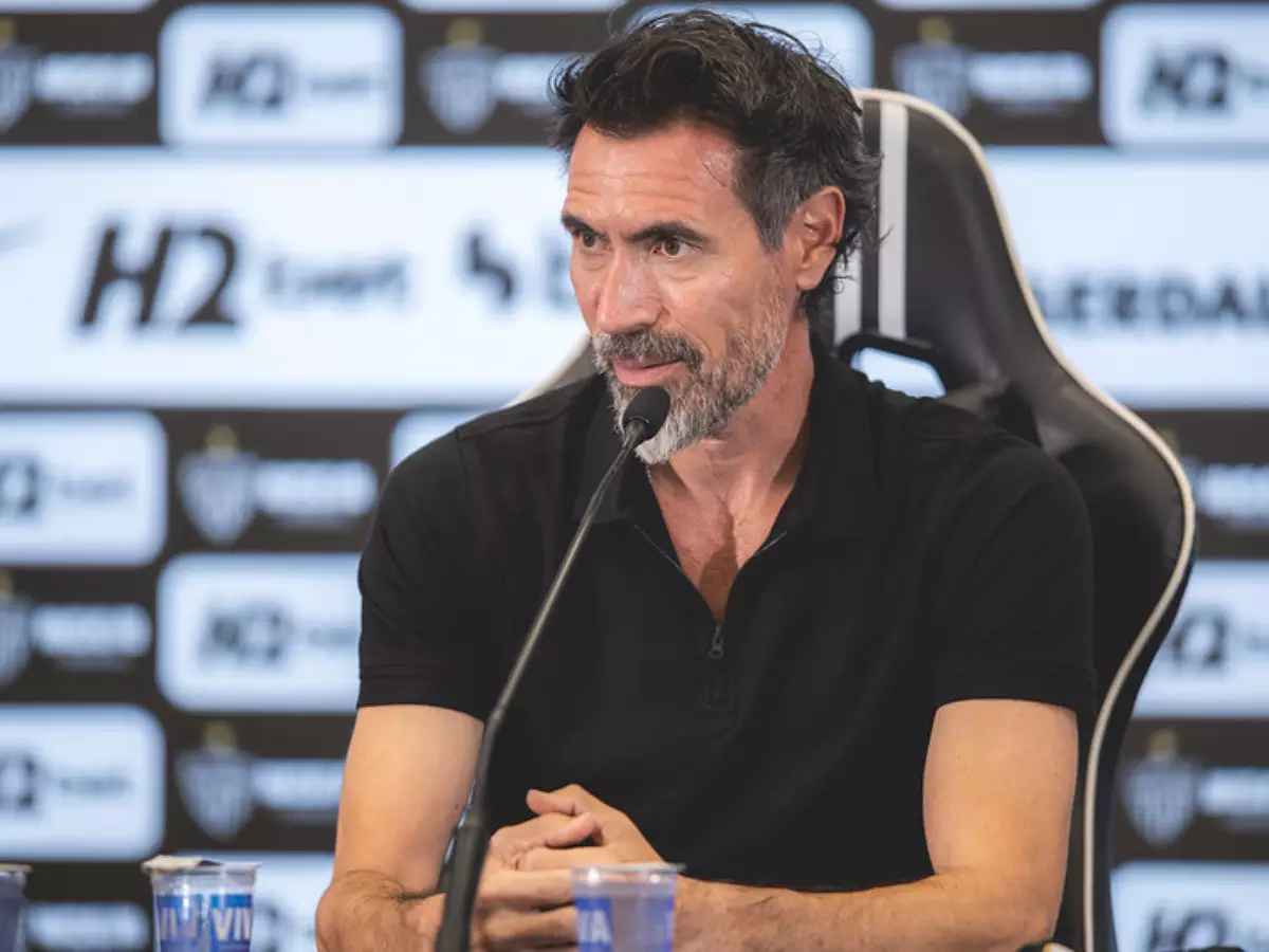 Cruzeiro x Atlético-MG: com Ruan no hospital, Eduardo Domínguez solta o verbo sobre a arbitragem