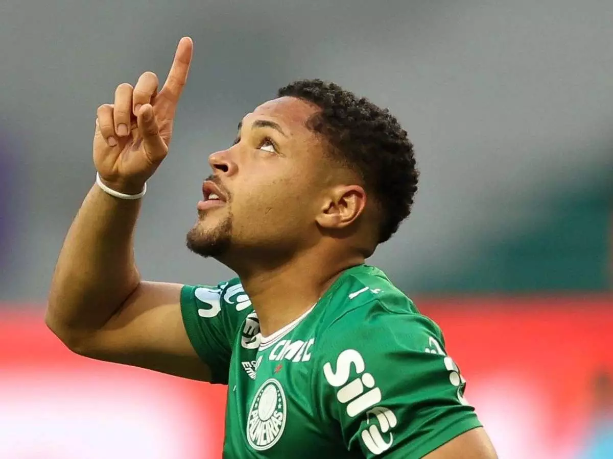 Vitor Roque revela plano do Palmeiras para jogo contra a LDU em Quito; veja