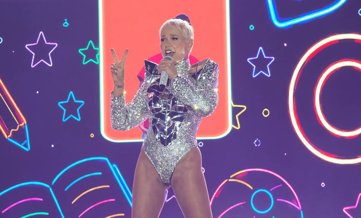 Xuxa mantém comparação com Ney Matogrosso em debate sobre machismo