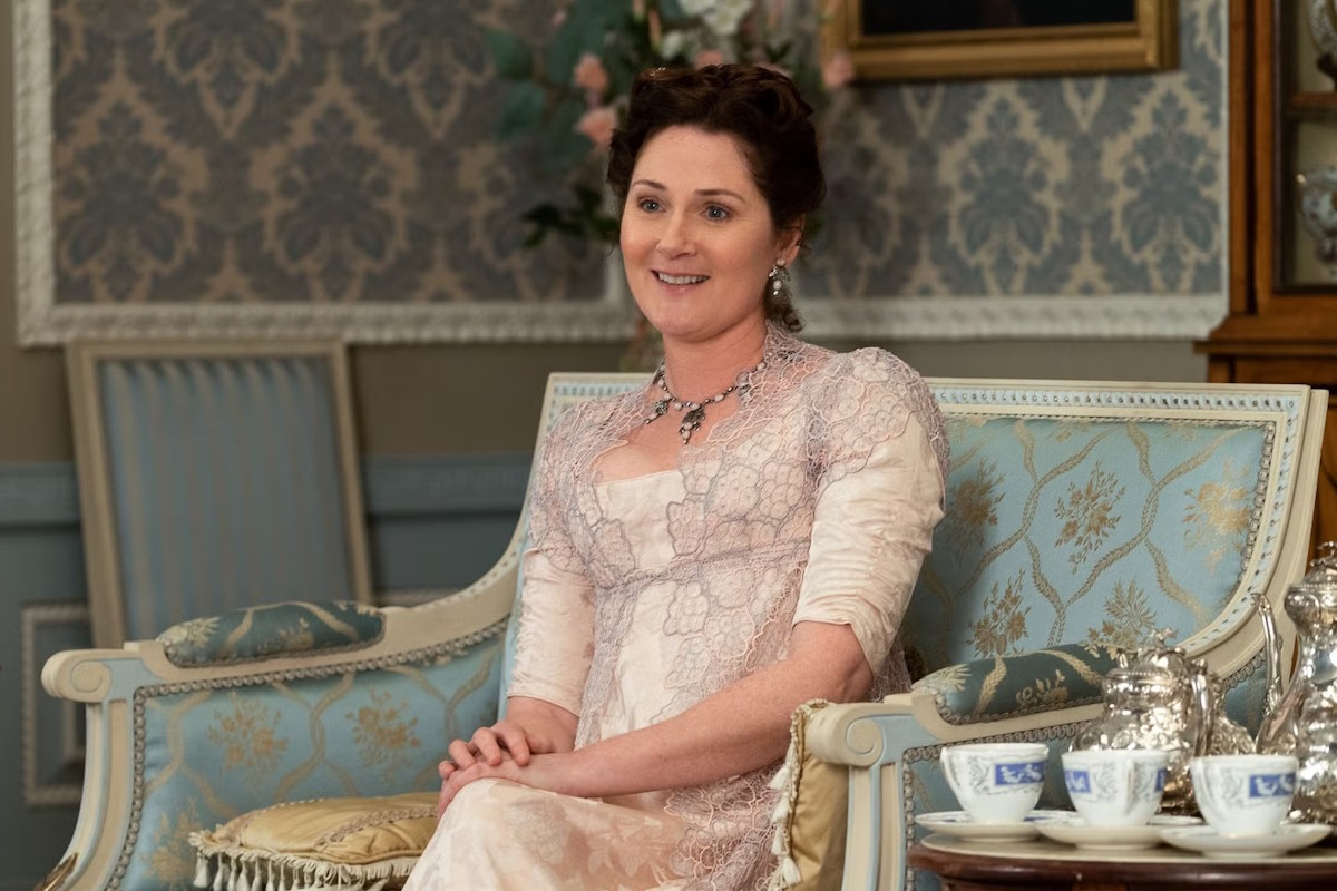 Bridgerton ganha novo derivado focado em Lady Violet