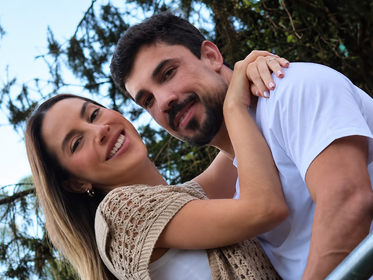 Renata Saldanha anuncia gravidez do primeiro filho com Maike Allan