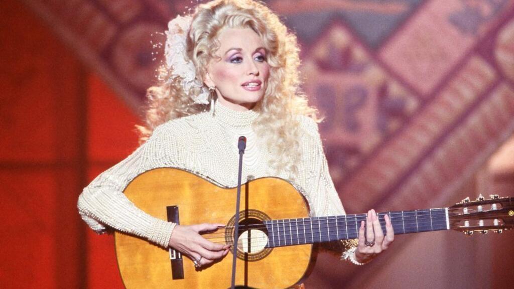 Estados Unidos e o mundo choram morte de cantora Dolly Parton