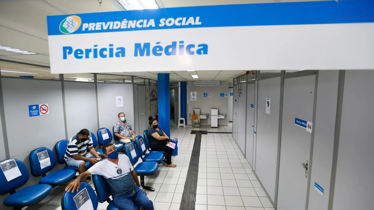 Fila da perícia médica do INSS cai 68% e chega ao menor patamar em 34 meses, aponta governo