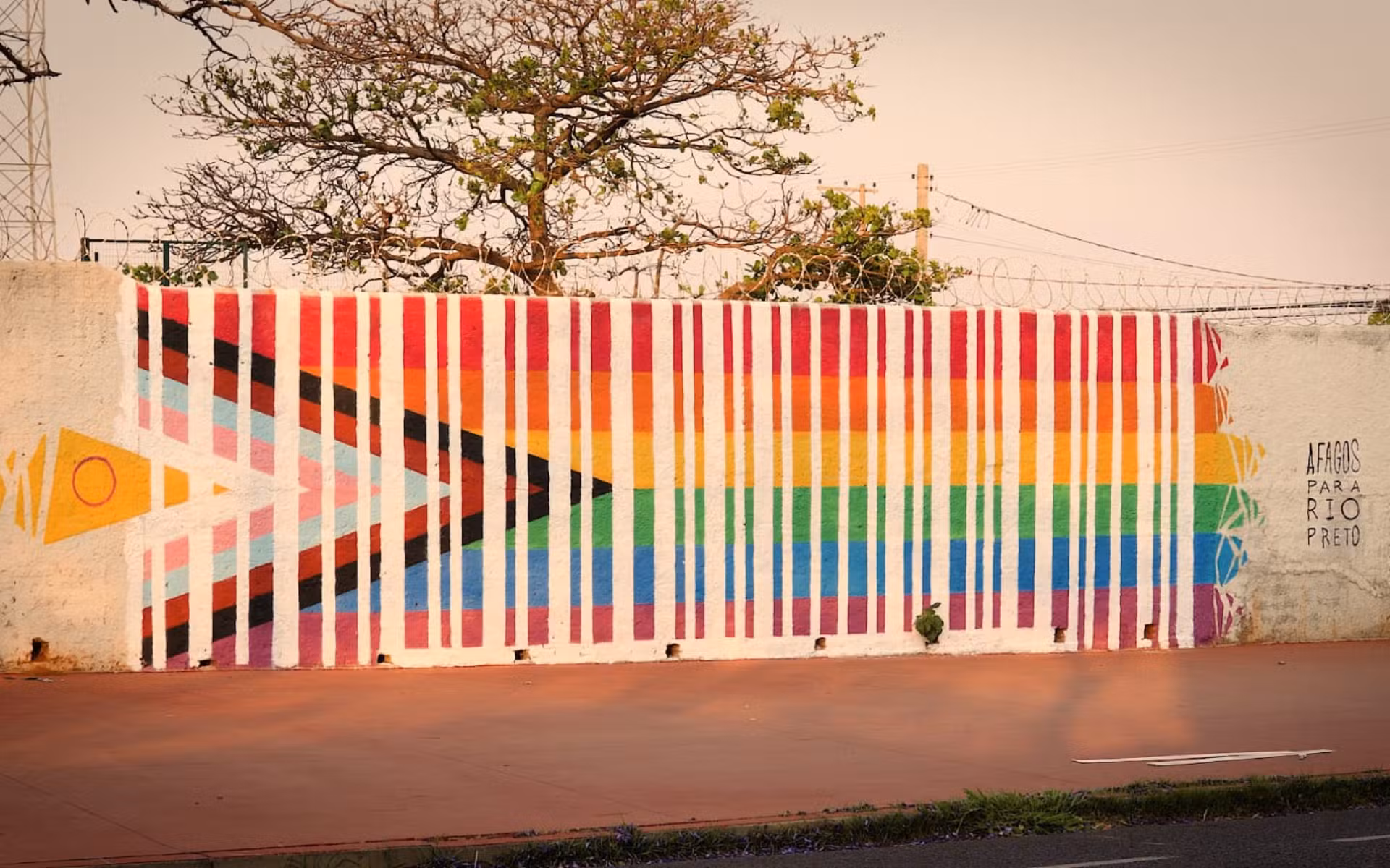 Carão, babado, gag e cunt: saiba os significados de gírias usadas pela comunidade LGBTQIAPN+