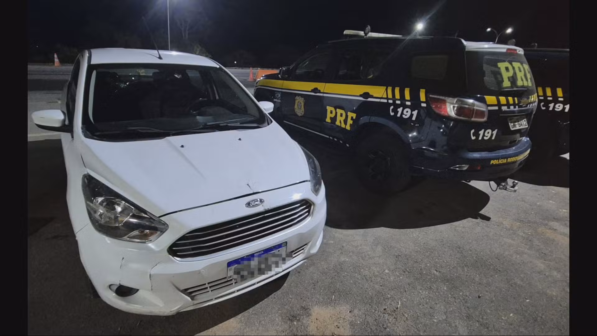 Motorista sem habilitação é preso pela PRF com carro furtado em MG
