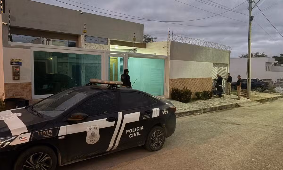 Policial militar e mais um são presos por agiotagem e extorsão na BA; esquema movimentou cerca de R$ 10 milhões