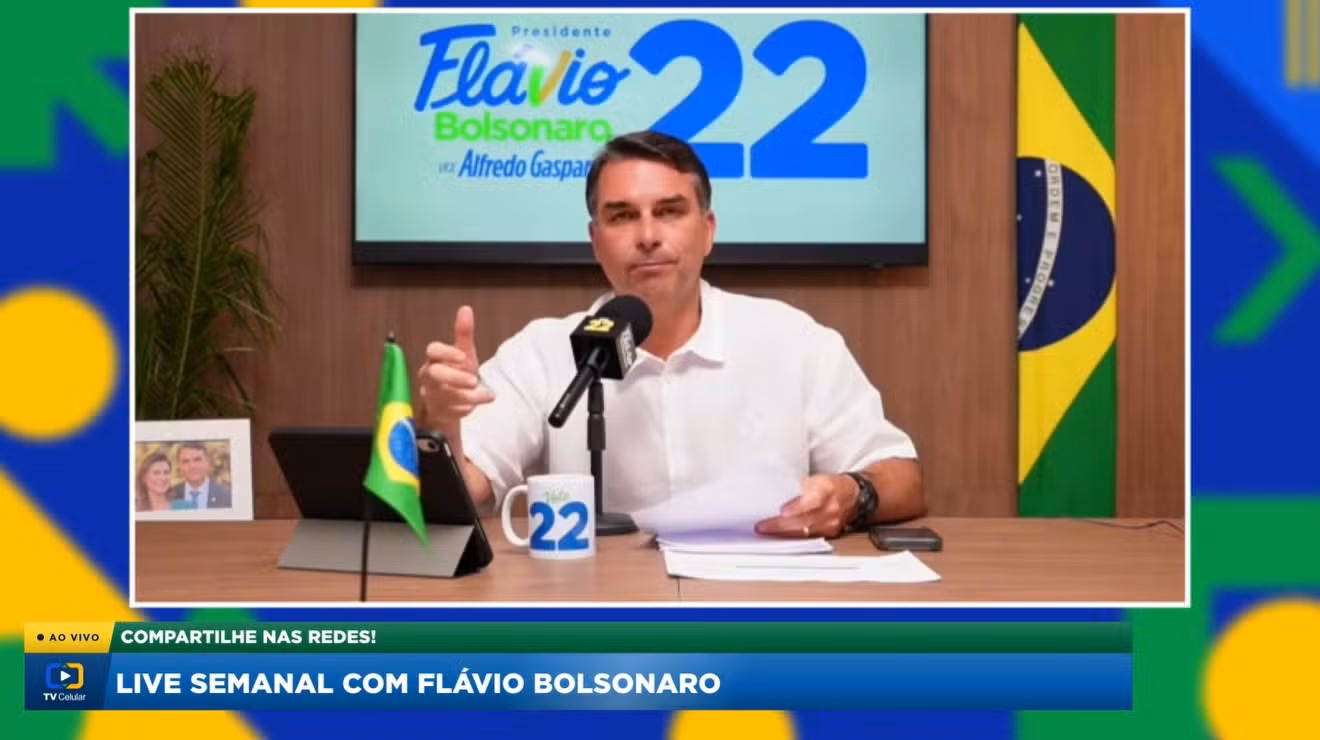 Em live, Flávio Bolsonaro diz que vai criar site para recrutar 'fiscais de urna'