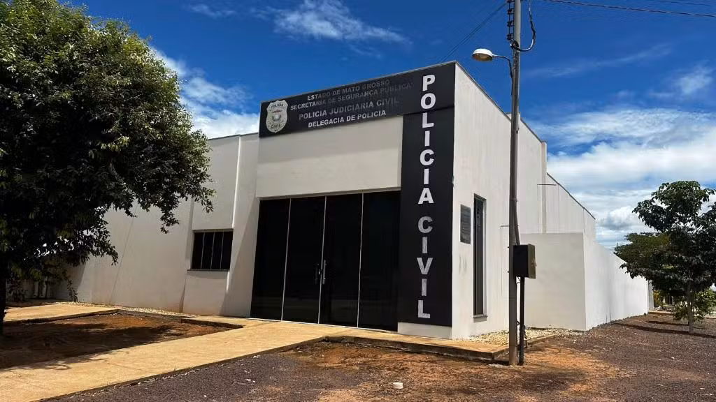 Babá é presa em flagrante por tortura de bebê de cinco meses em MT