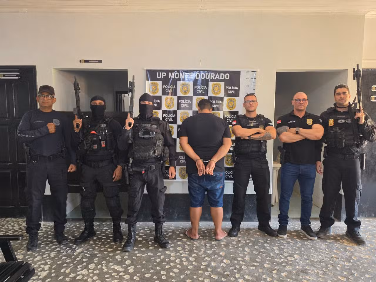 Homem é preso com munição de uso restrito e material de garimpo ilegal no Vale do Jari