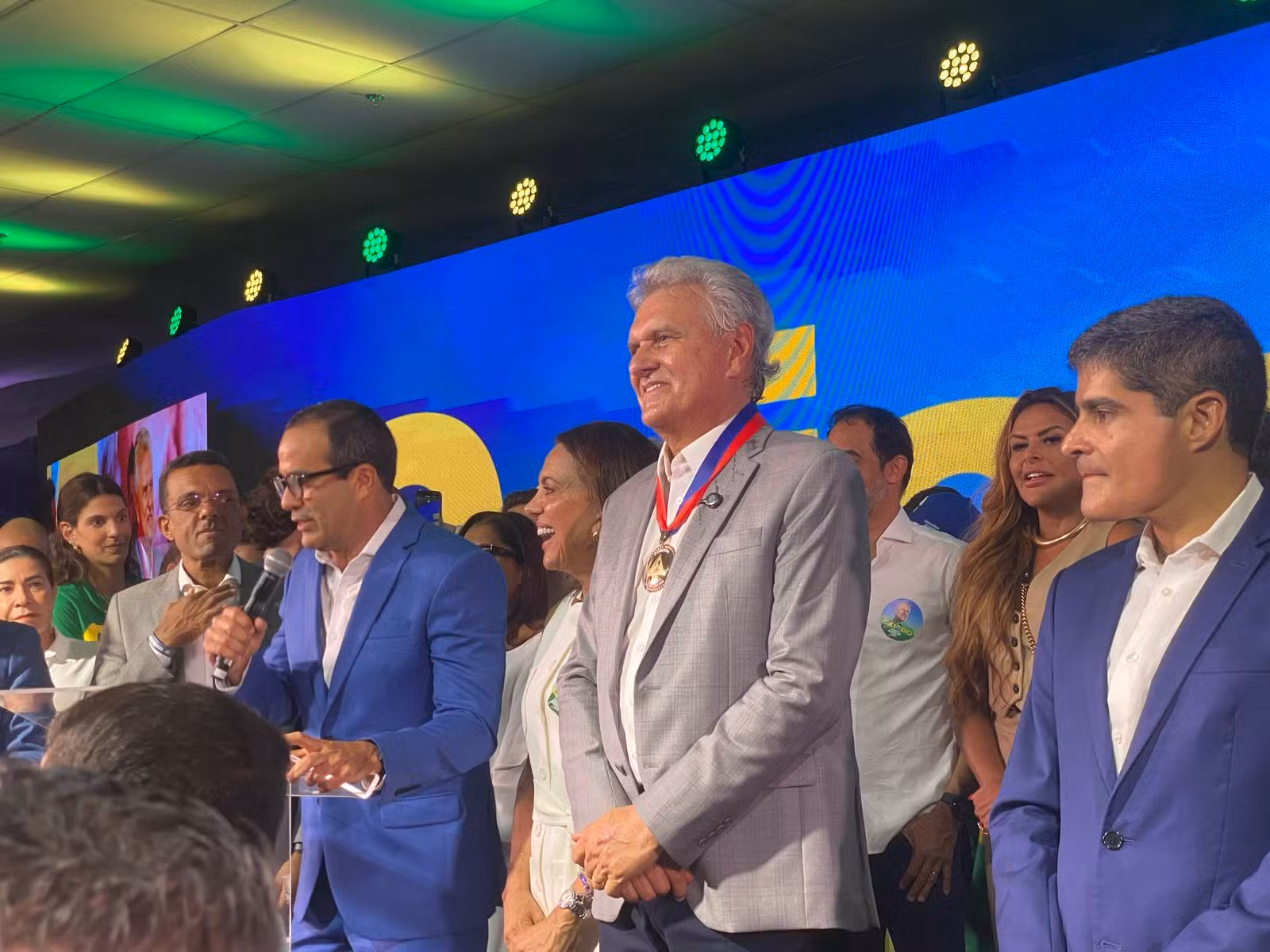 Questionado sobre apoio a presidenciáveis, ACM Neto diz respeitar aliados e que estará com Ronaldo Caiado: 'É a minha posição'