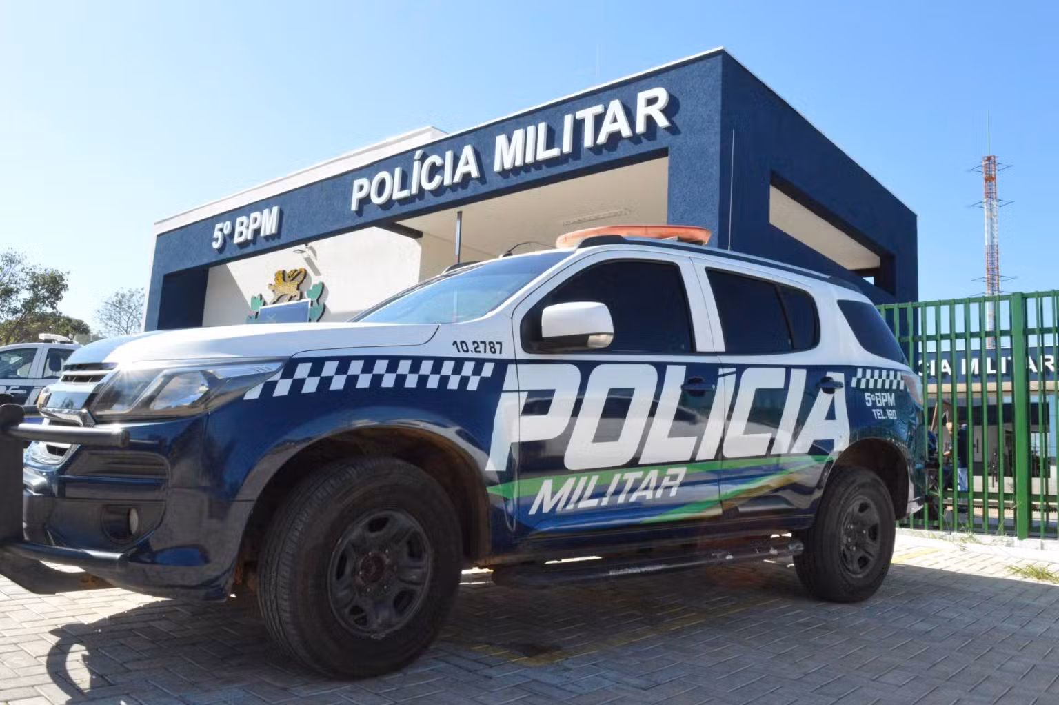 Dupla mata homem com recém-nascido no colo em MS e morre em confronto com a polícia horas depois
