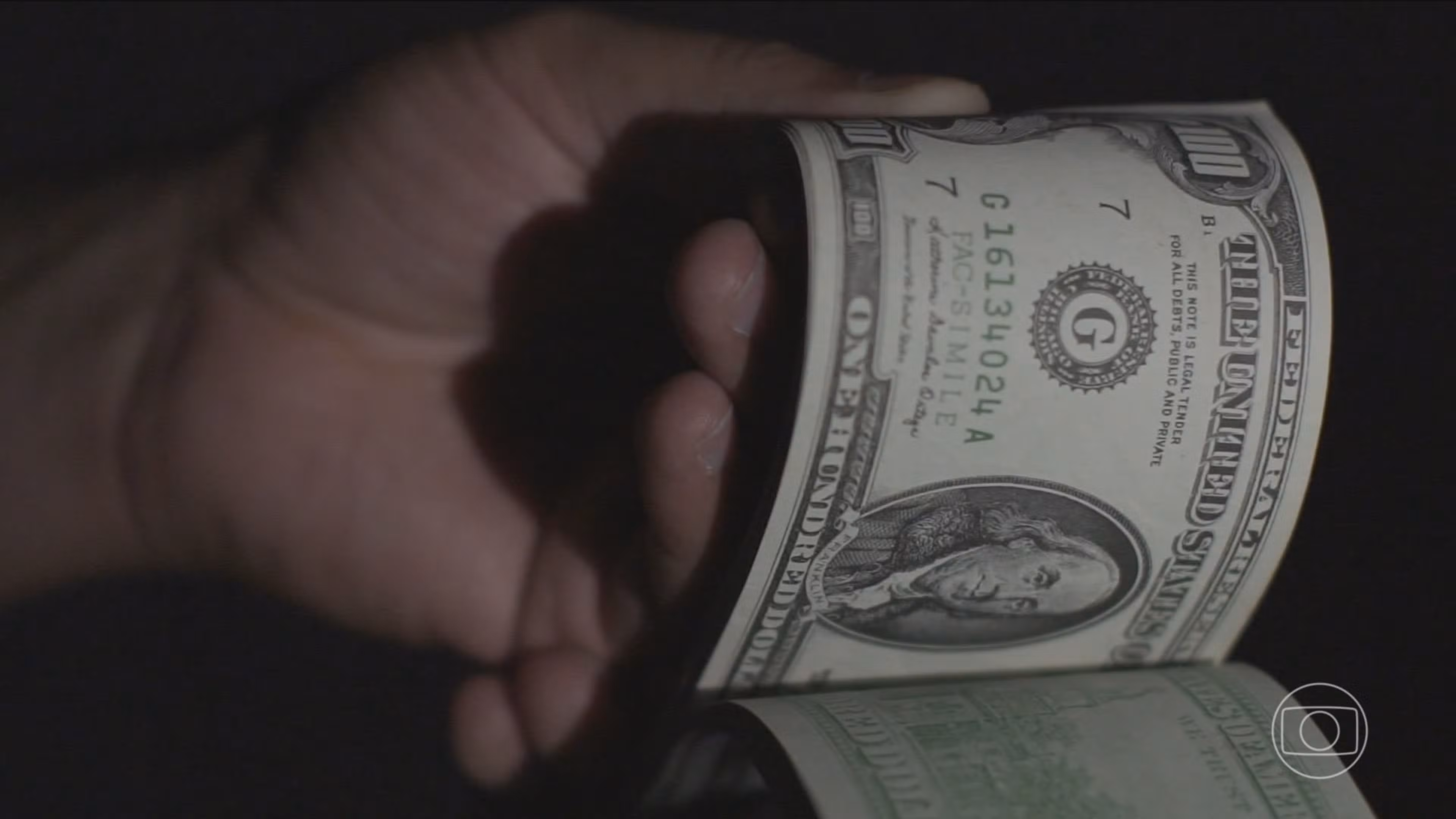 Dólar mais baixo e férias escolares impulsionam gastos de brasileiros no exterior a US$ 2,45 bilhões em julho, recorde em mais de 30 anos