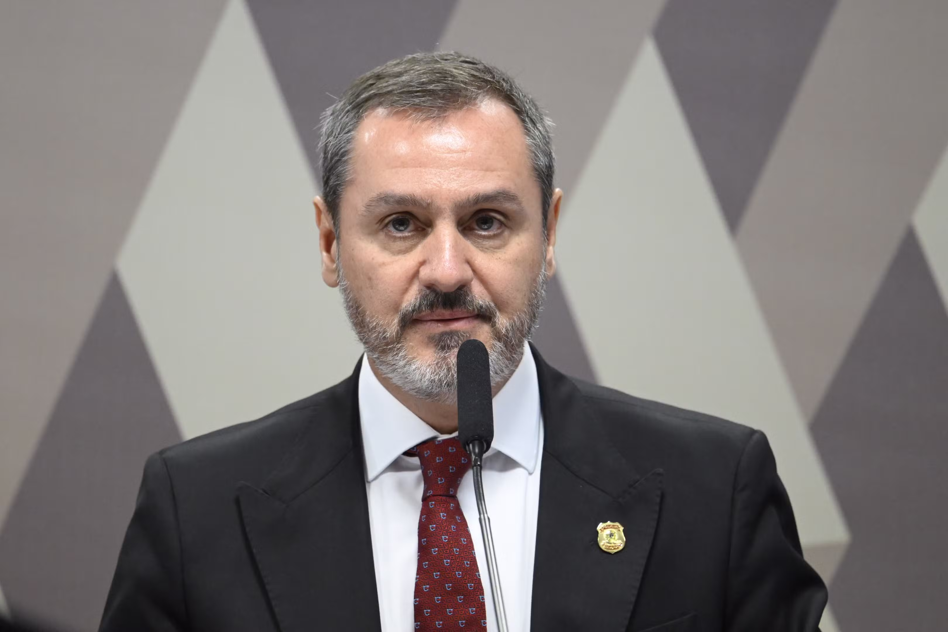 Onze diretores da PF colocam cargos à disposição e manifestam 'total apoio' a Andrei Rodrigues após afastamento