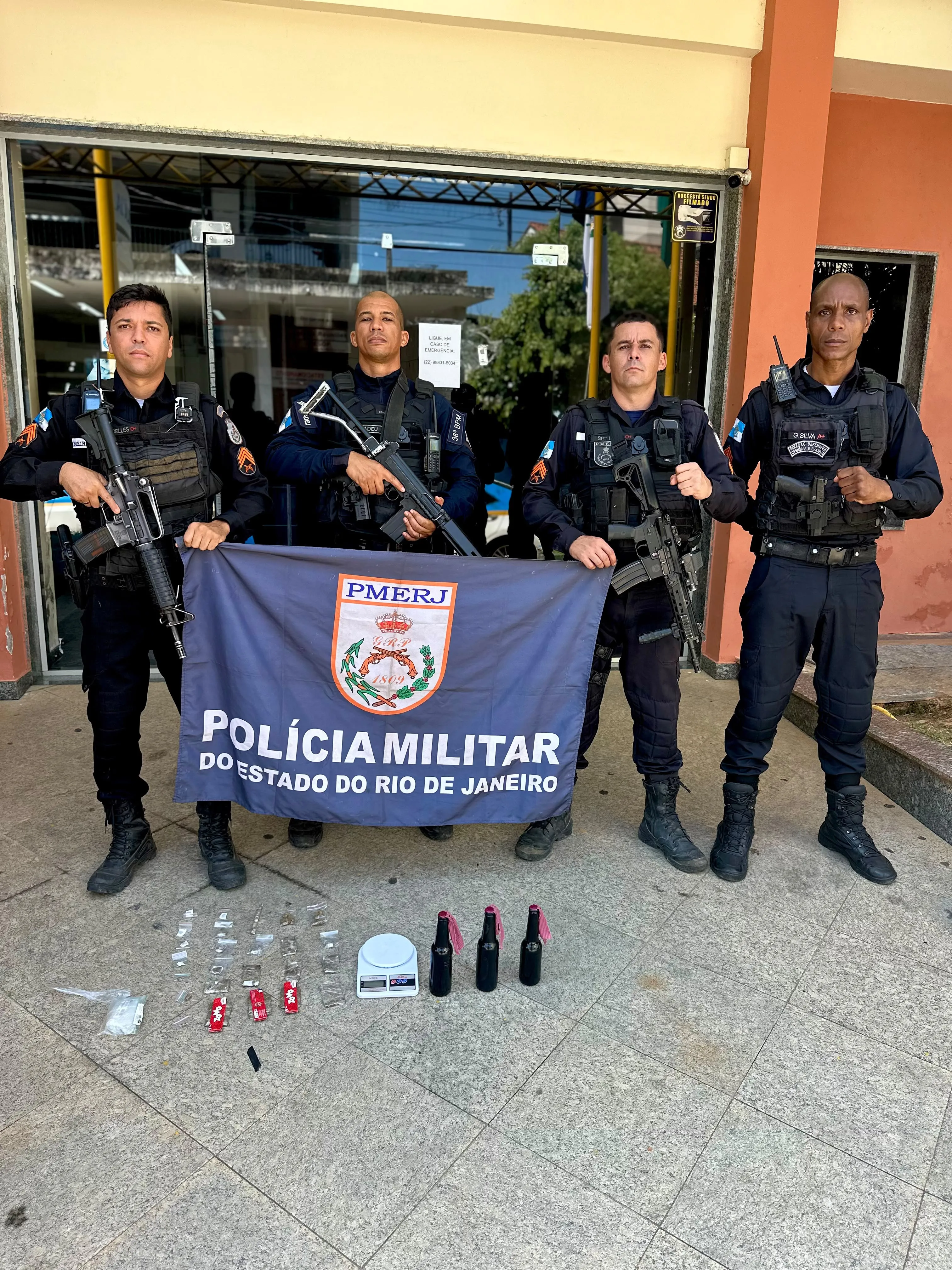 PM encontra coquetéis molotov e drogas e apura ligação com ataques às estações Águas de Pádua