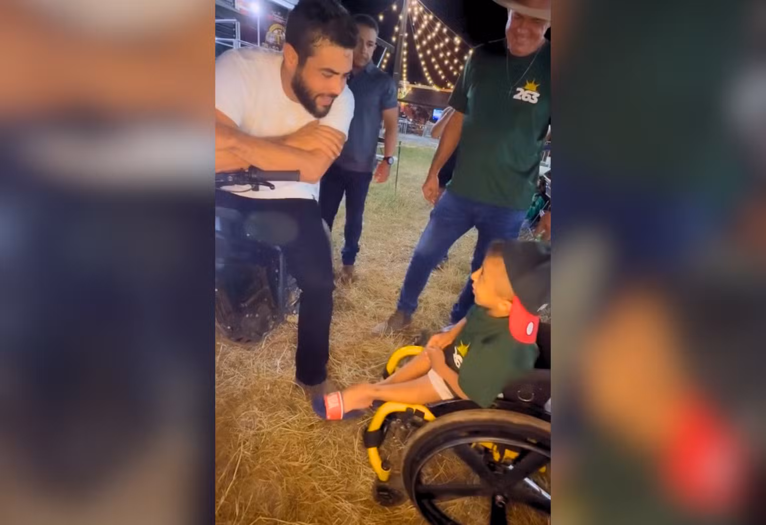 Henrique canta com fã mirim e inspira nas redes sociais: 'Momento inesquecível'