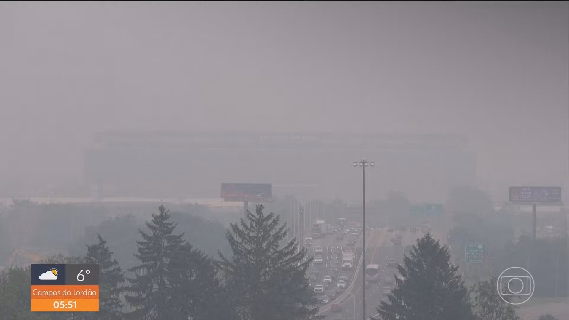 Fumaça de incêndios florestais no Canadá encobrem estádio da final da Copa