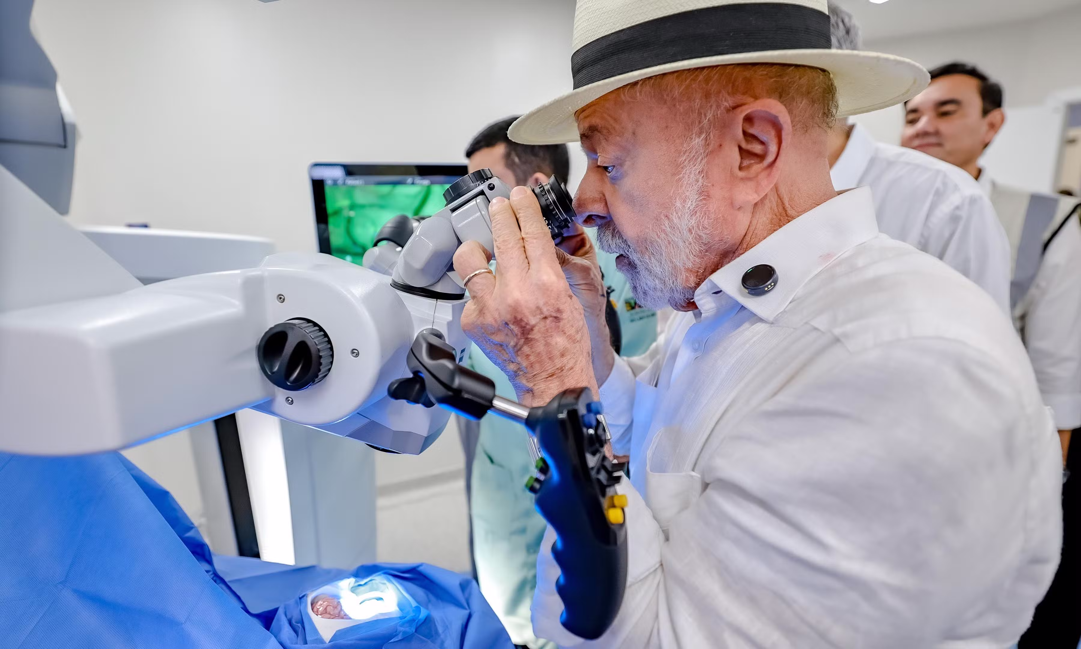 Lula inaugura hospital no interior da Bahia na véspera do 2 de Julho