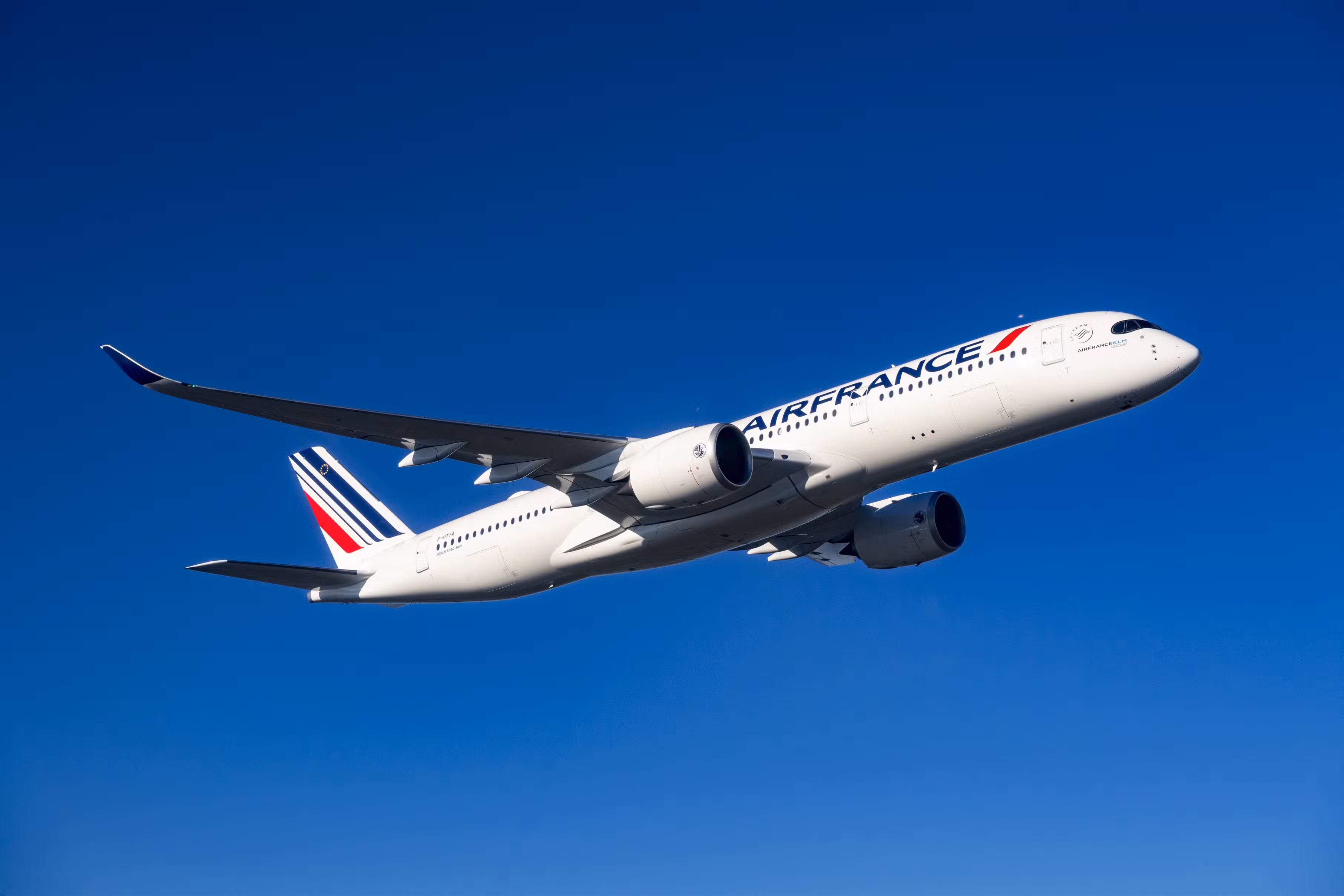 Câncer de ex-comissária da Air France é reconhecido como doença profissional na França