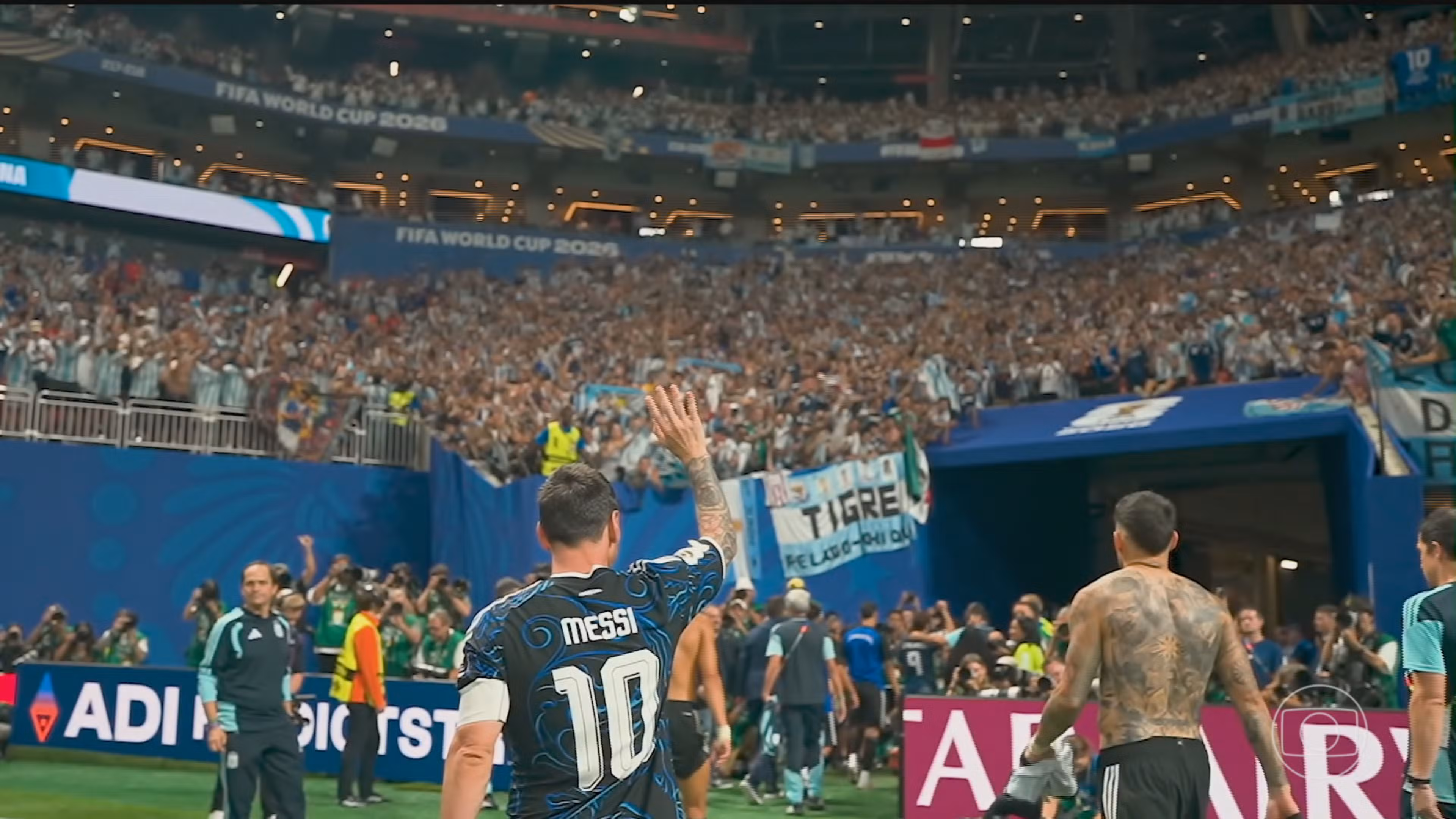 Em mais uma virada emocionante nos acréscimos, Argentina elimina Inglaterra e está na final da Copa