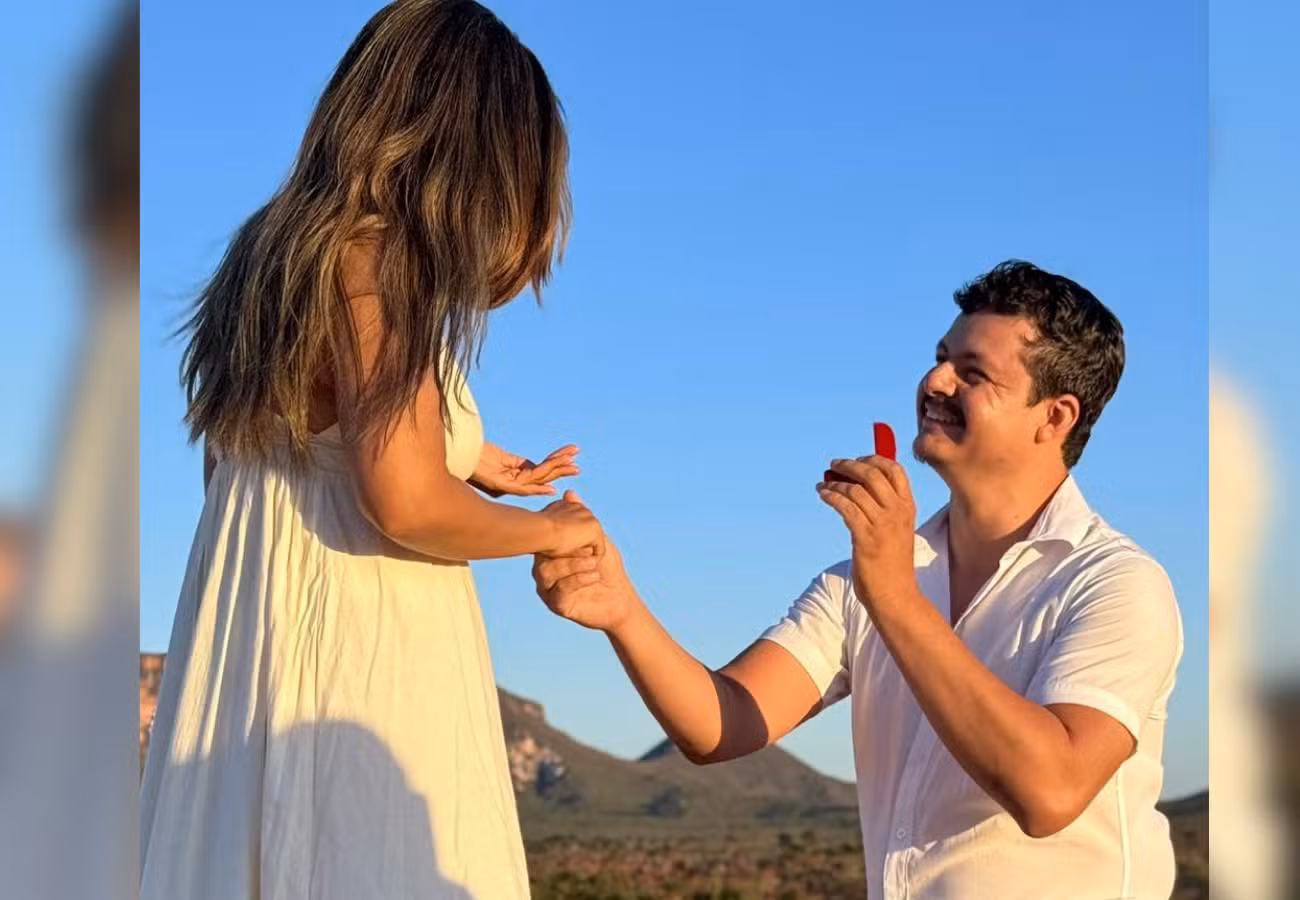 Casal fica noivo nas Dunas do Jalapão após pedido surpresa: 'Amada em voz alta'