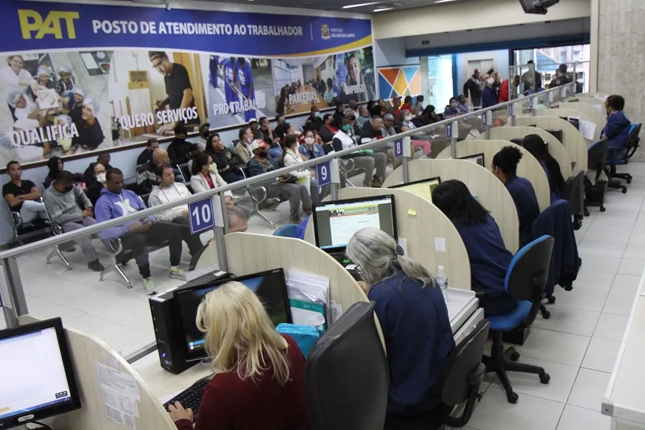 PAT de São José dos Campos abre semana com mais de 360 vagas de emprego; veja a lista