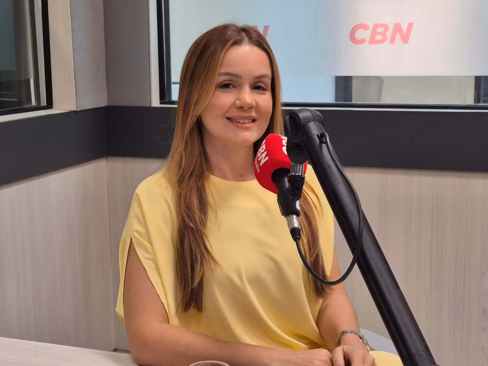 Nayana Pontes, vice de Efraim Filho, defende interiorizar serviços de saúde e capacitar beneficiários de programas sociais na Paraíba