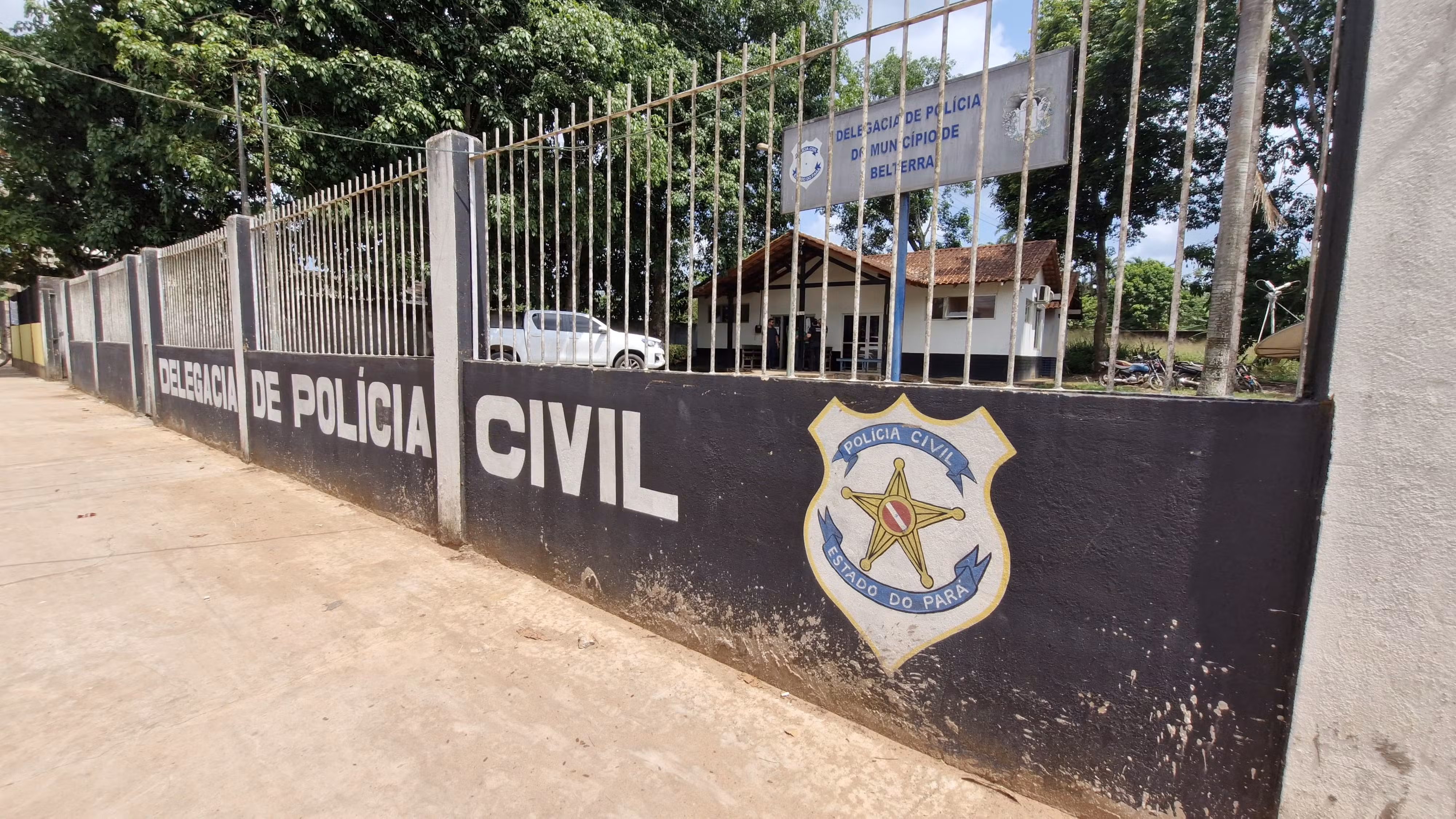 Homem é preso suspeito de ferir a companheira com faca e atacar outro homem em Belterra