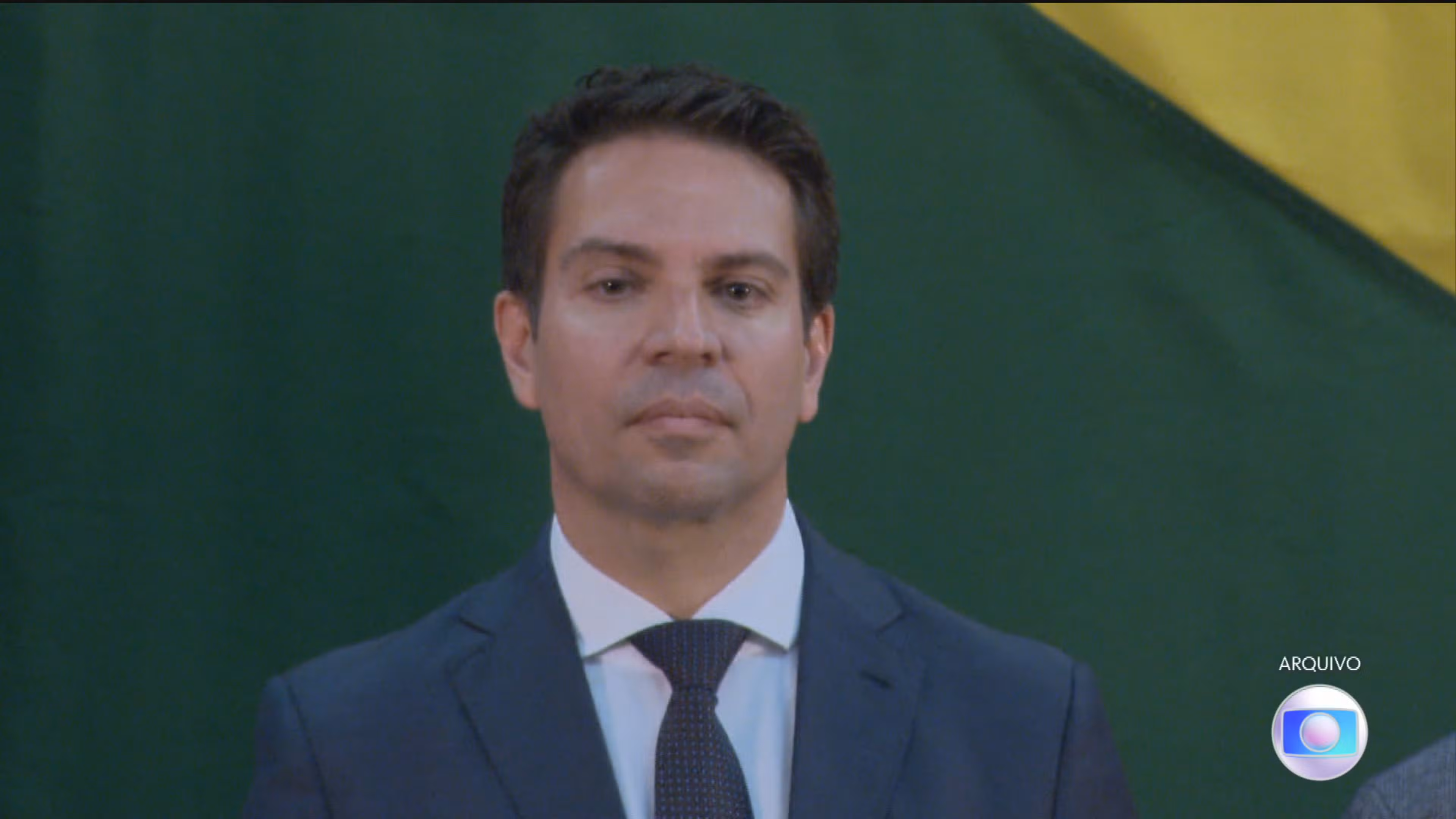 Nome de Alexandre Ramagem aparece em lista de bicheiro Adilsinho; ex