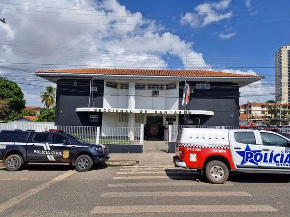 Jovem de 18 anos é preso pela 3ª vez por tráfico de drogas em casa abandonada em Belterra