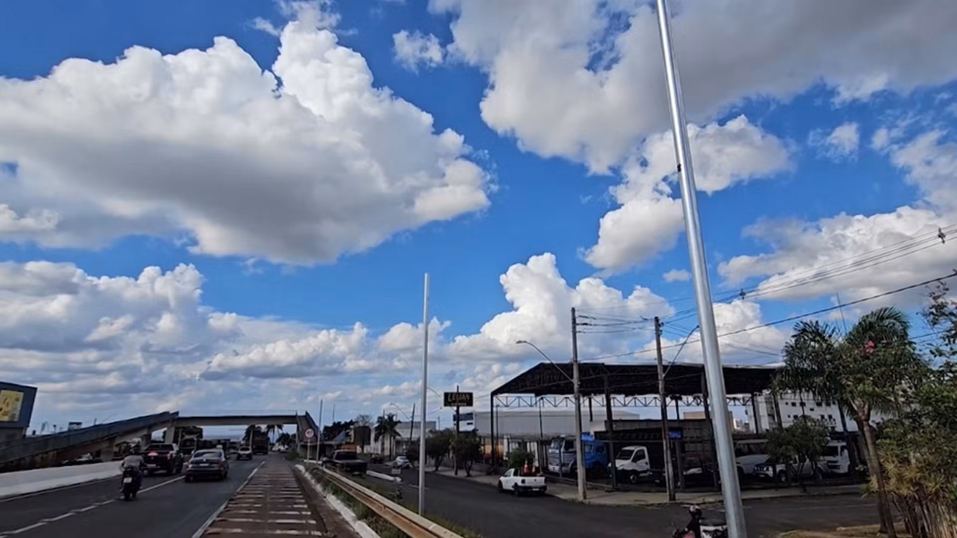 Após retirada dos antigos, novos radares começam a ser instalados em 23 trechos das BR-050 e BR
