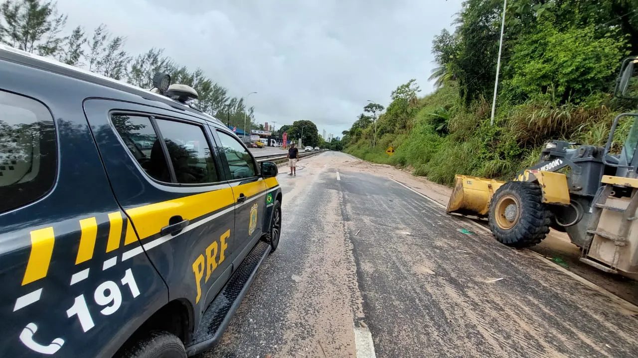 Acidente entre dois carros deixa cinco feridos na Grande João Pessoa