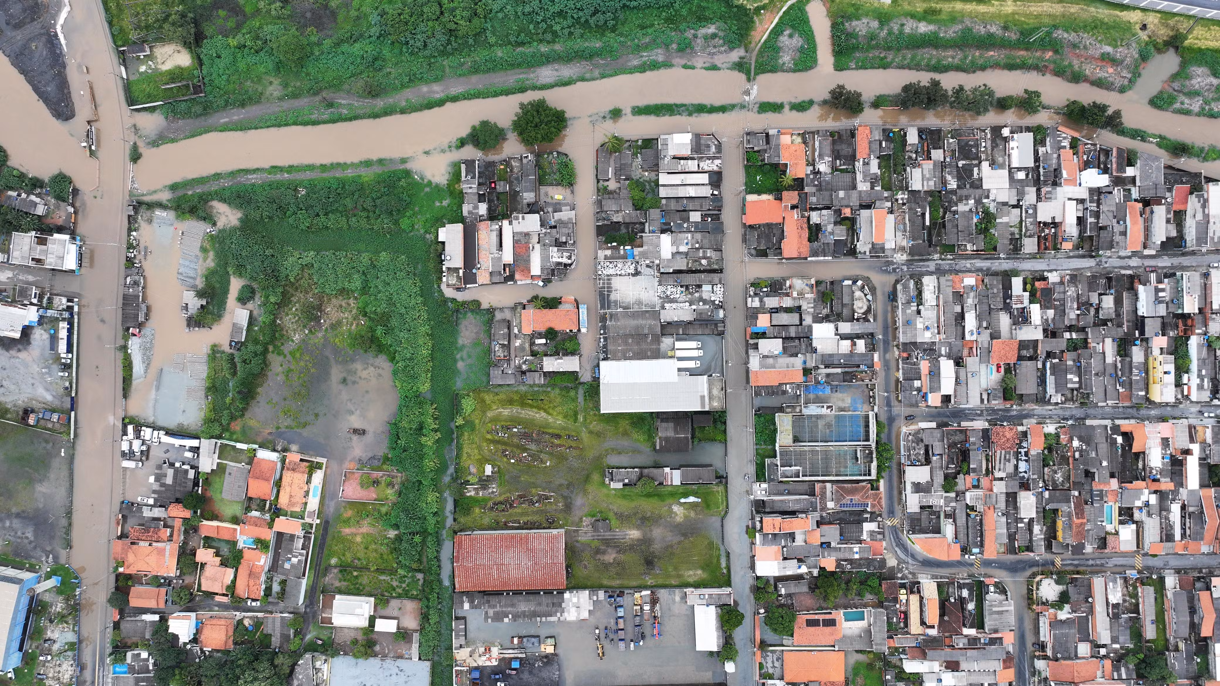 Obras alteram trânsito na rua São Roque em Itaquaquecetuba a partir desta segunda