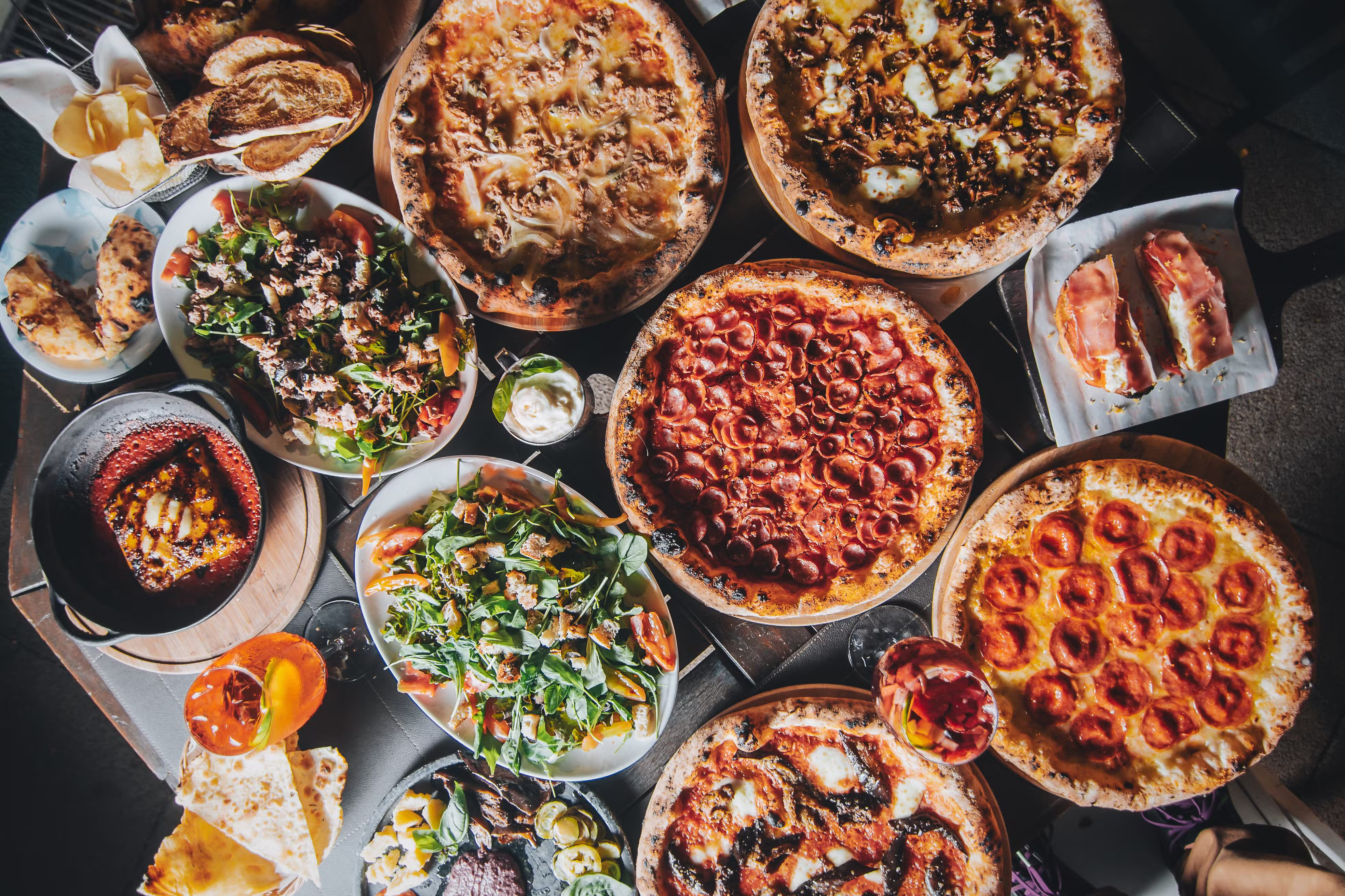Dia da Pizza: Brasil abre 13 pizzarias por dia, mas comprar uma pizza pesa cada vez mais no bolso