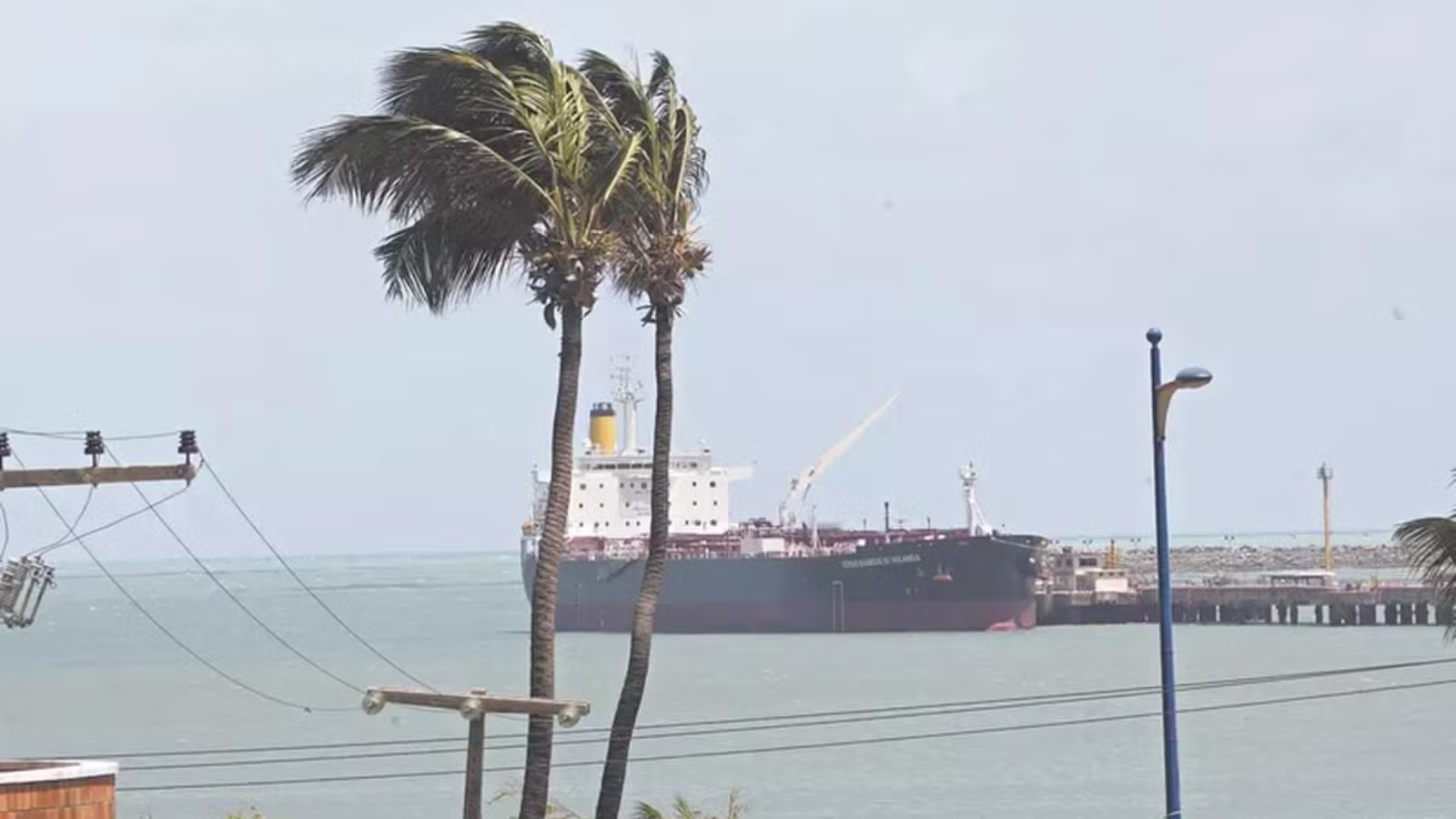 Ceará tem noite de vendaval com rajadas de vento de até 60 km/h