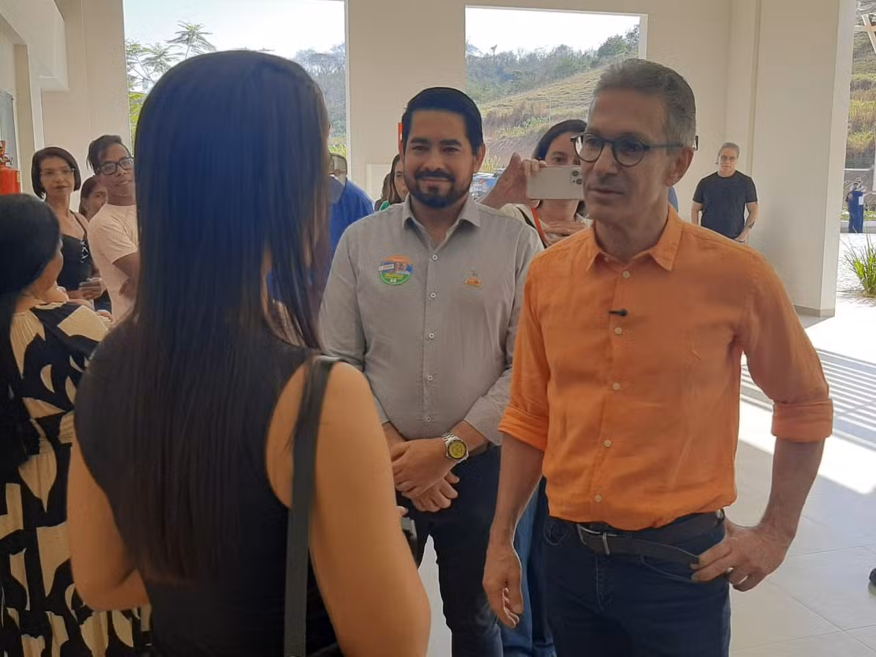 Zema defende novo pacto federativo e diz que prefeito hoje vive 'com pires na mão'