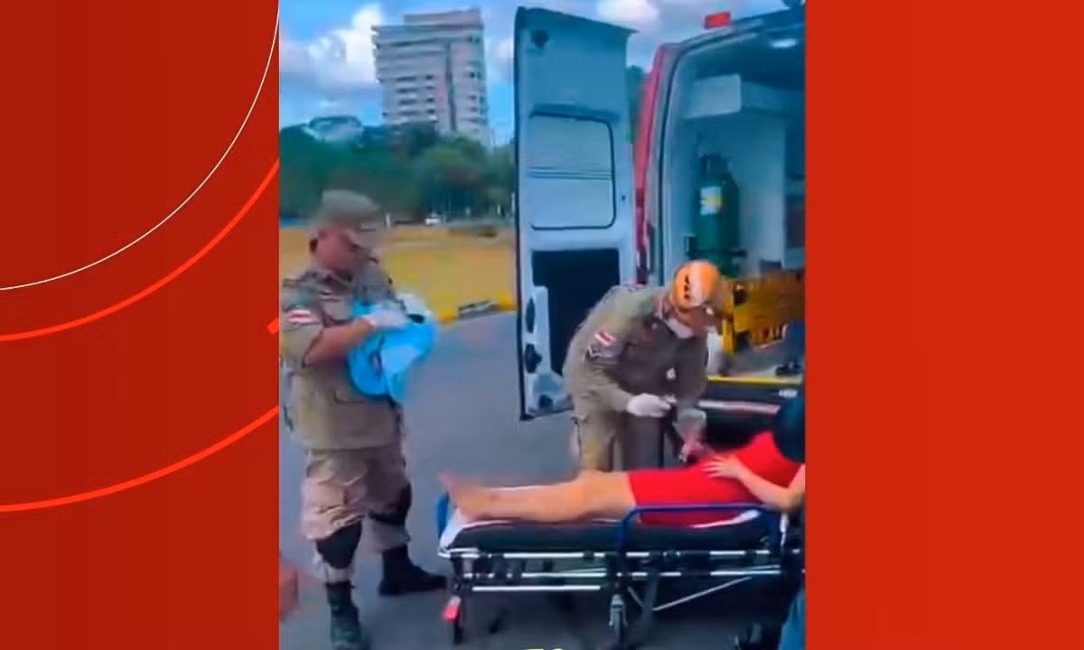 Mulher dá à luz dentro de carro por aplicativo na Ponta Negra, em Manaus; VÍDEO