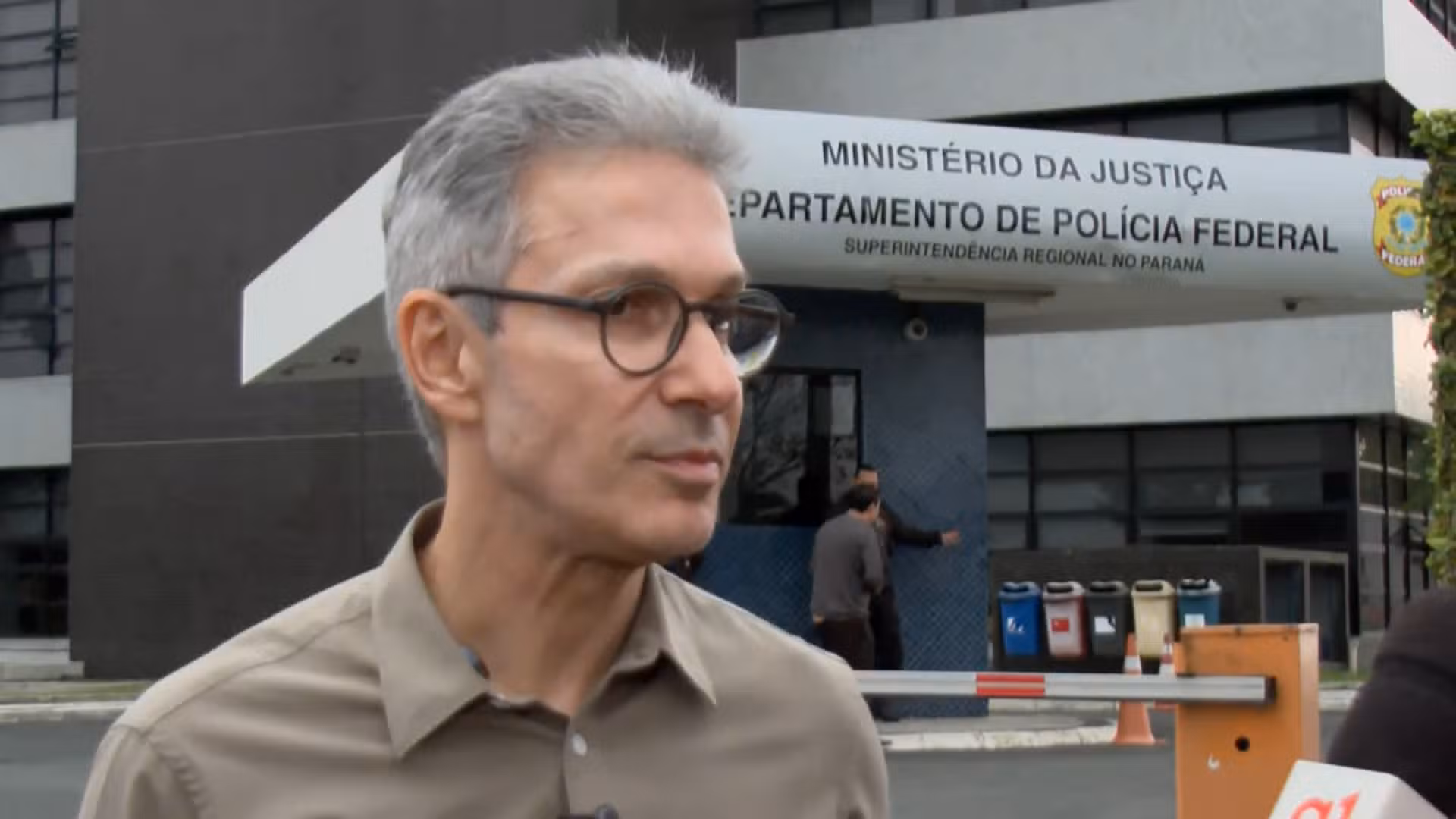 Em frente à Polícia Federal do Paraná, Zema relembra Lava Jato e faz discurso contra a corrupção