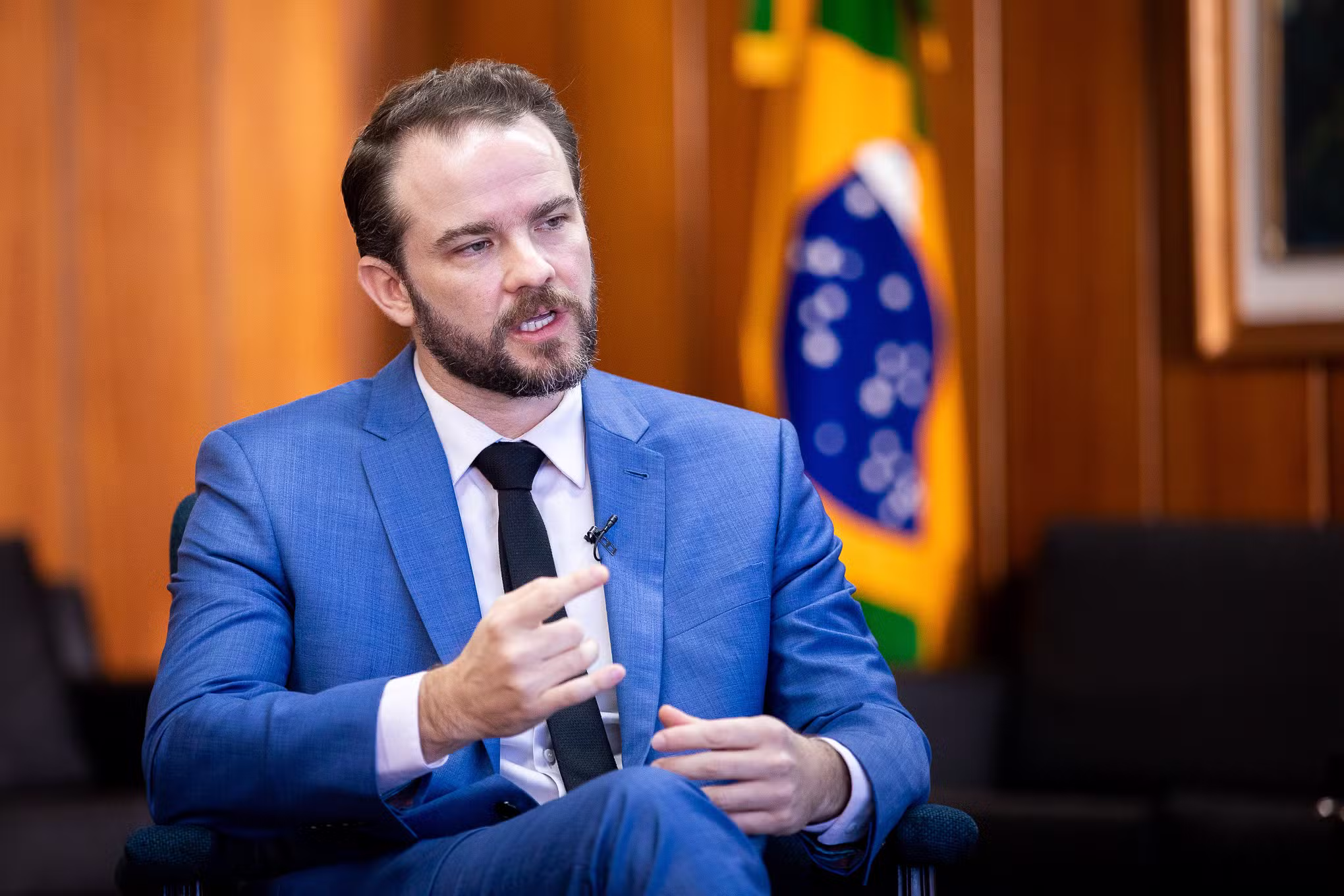 Durigan diz que possível tarifaço dos EUA seria 'desproporcional' e que empresários e famílias do Brasil não podem ser prejudicados