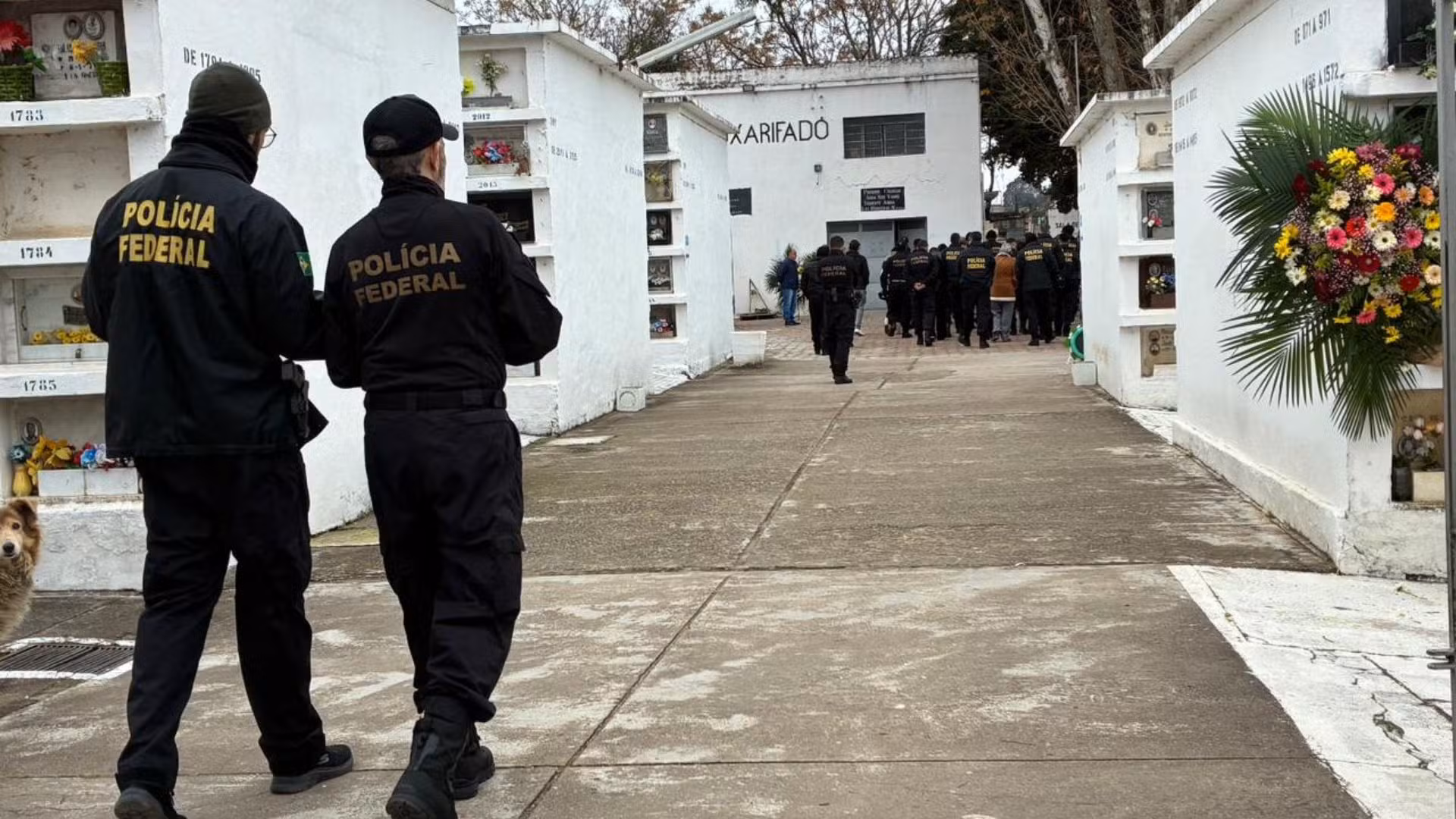 Delegado da PF que morreu baleado por PM durante operação é sepultado em Bagé