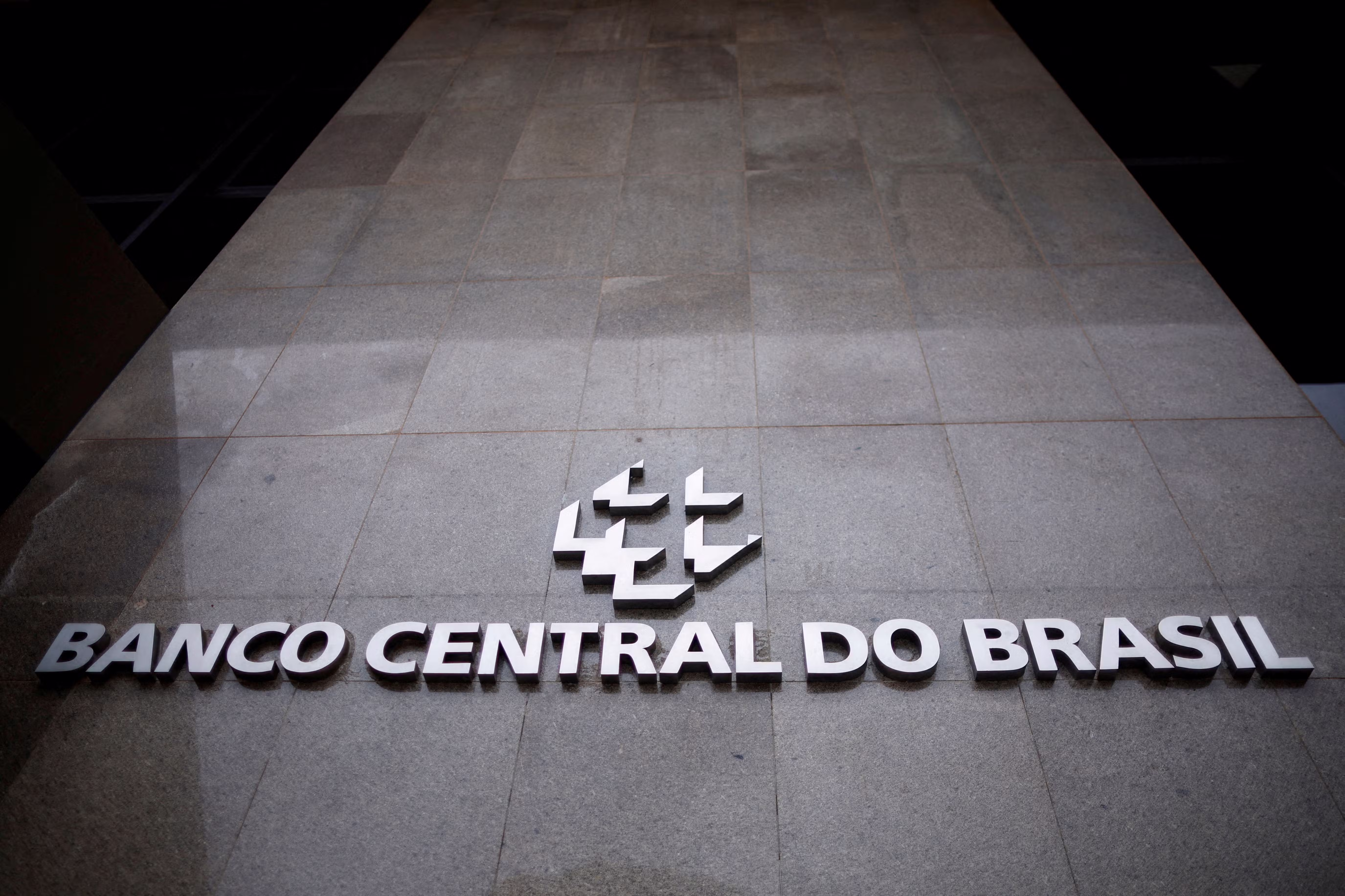 Acordo de paz entre EUA e Irã reforça expectativa de novo corte de juros pelo Banco Central nesta quarta