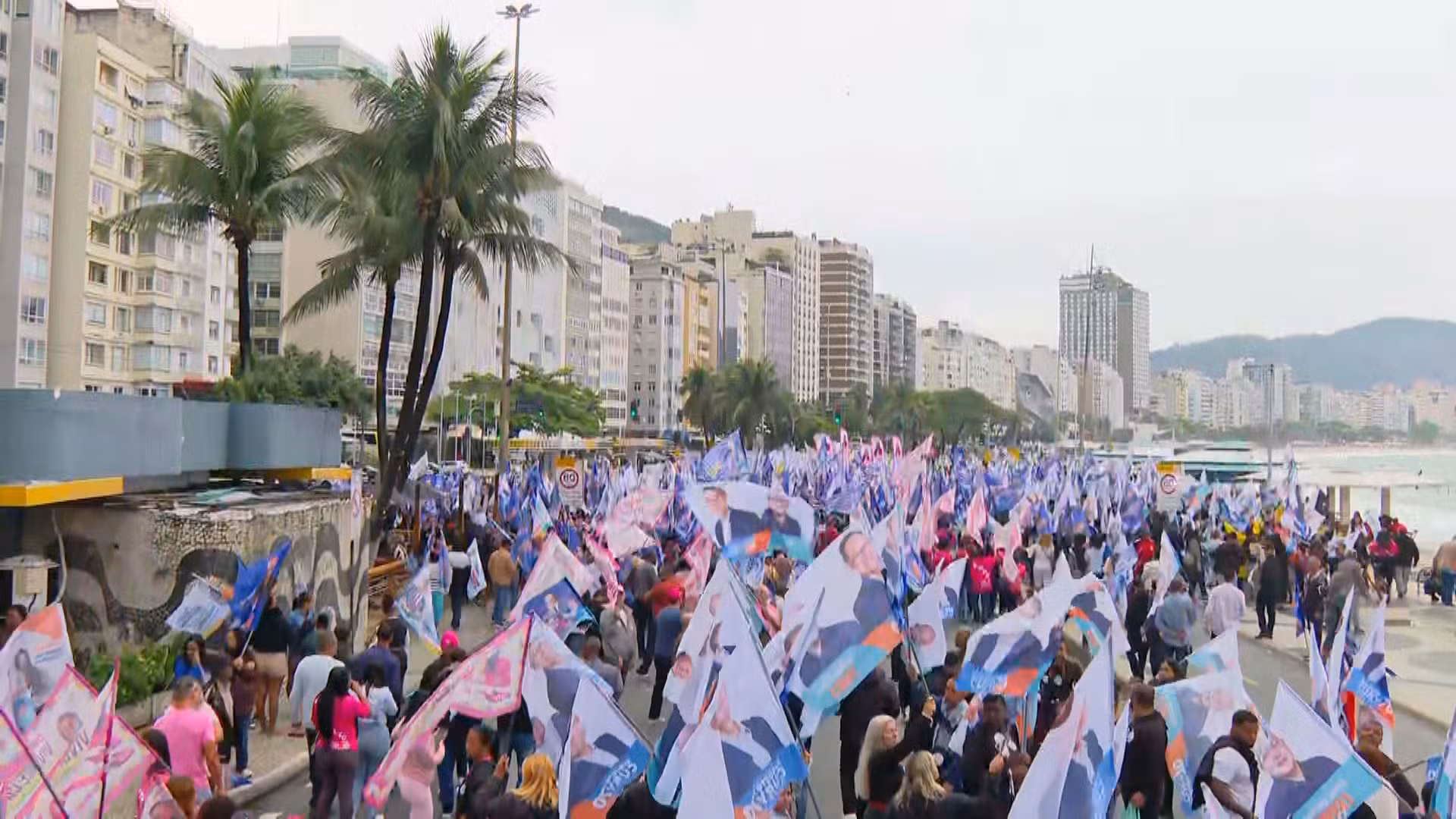 Em ato em Copacabana, Cury cobra investigação do STF e manda ‘abraço especial?