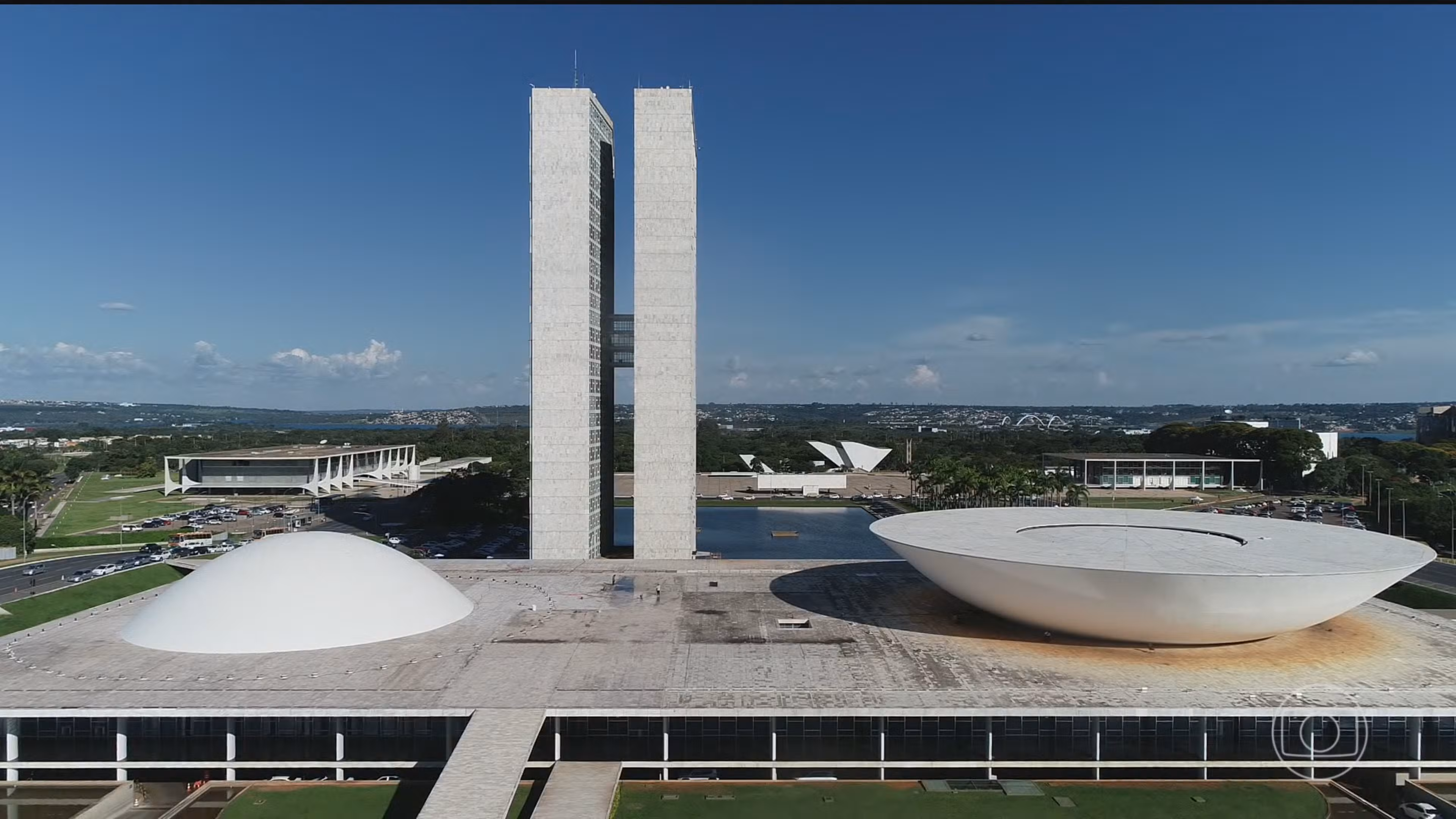 A dez dias do fim do prazo, governo ainda não pagou 10% do valor mínimo de emendas previstas para o 1º semestre