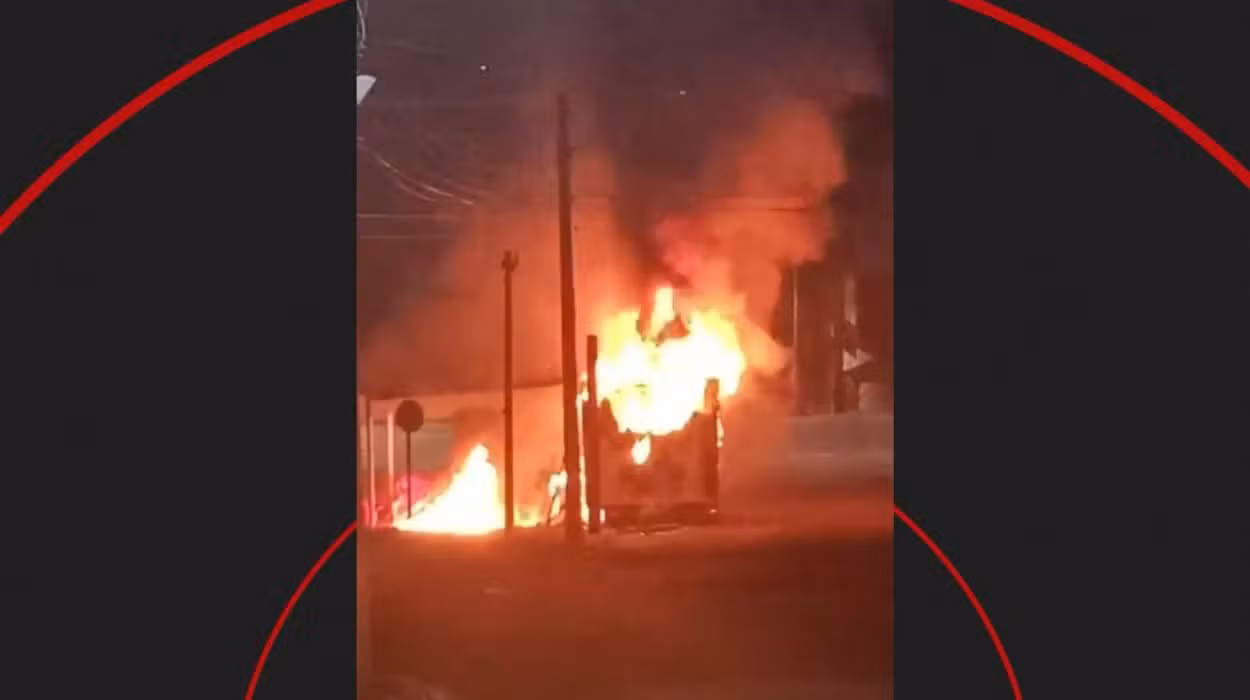 Incêndio destrói trailer de lanches e causa prejuízo de R$ 60 mil no interior de SP
