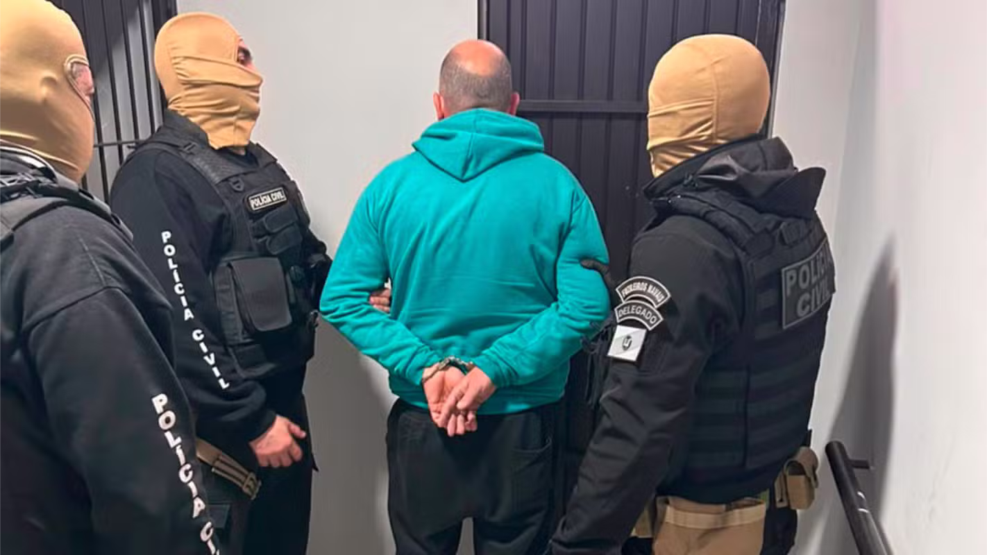 Polícia prende motorista de van escolar por suspeita de estupro contra criança de 10 anos no RS
